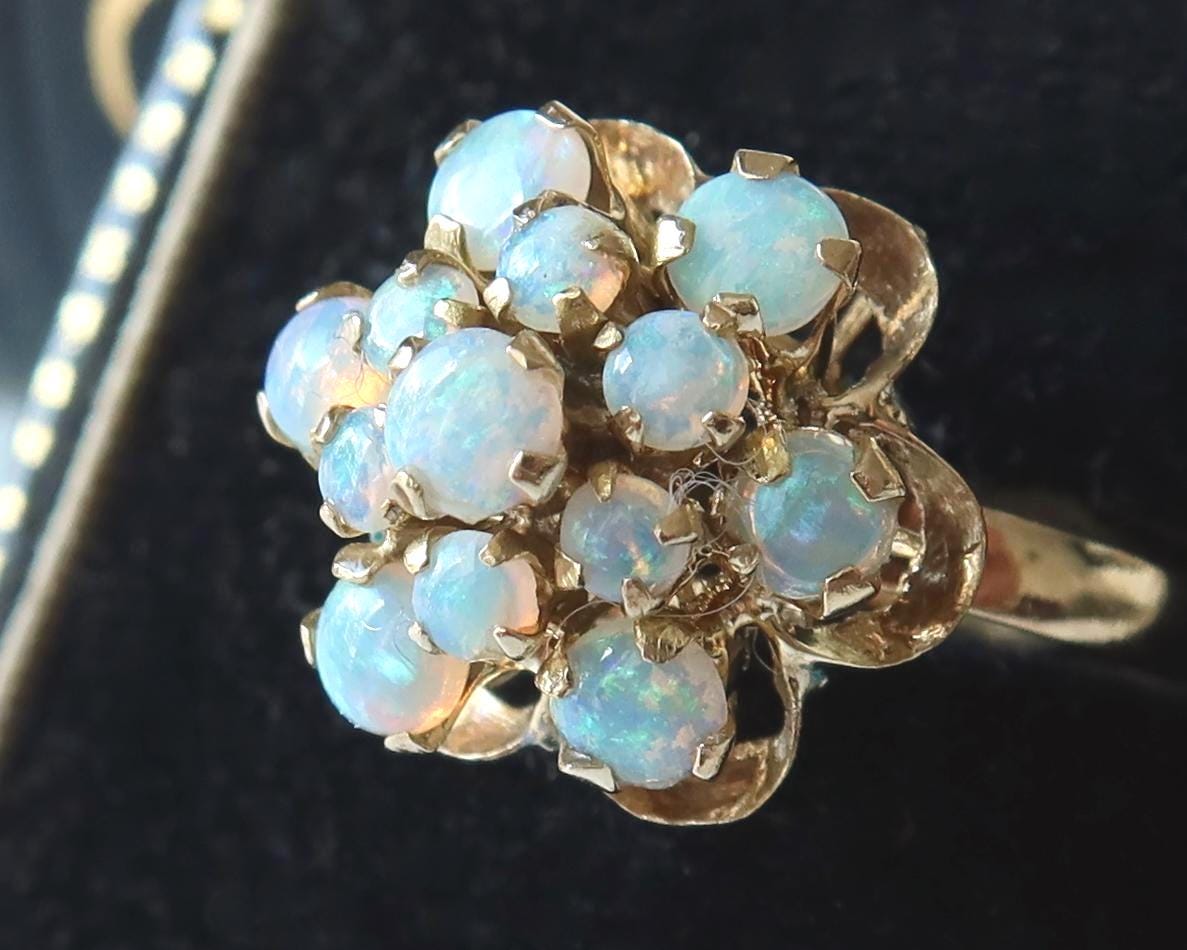 Vintage 14k Gold Opal Cluster Ring, Natural Opals, 1950s–1960s Floral Ring