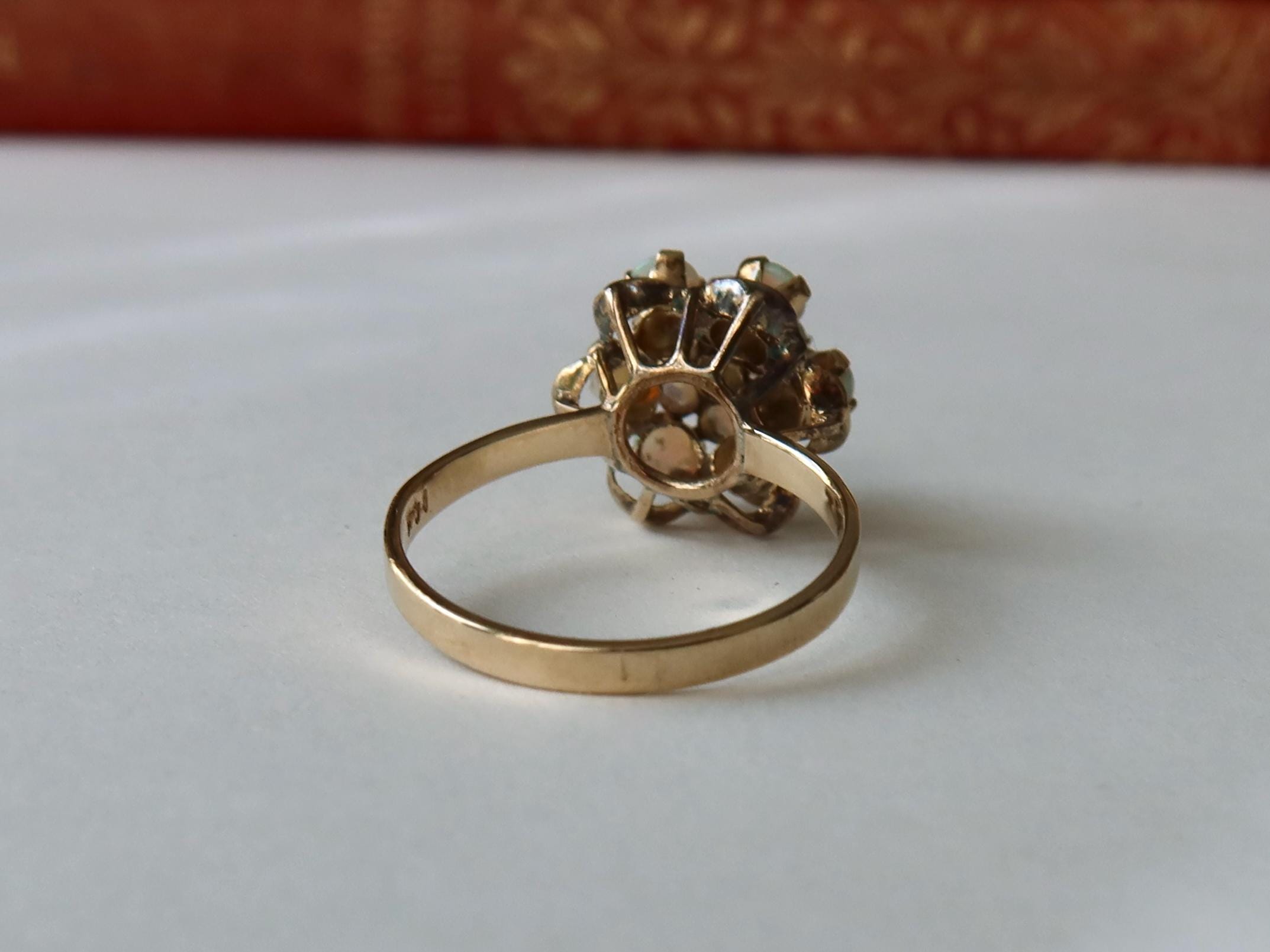 Vintage 14k Gold Opal Cluster Ring, Natural Opals, 1950s–1960s Floral Ring