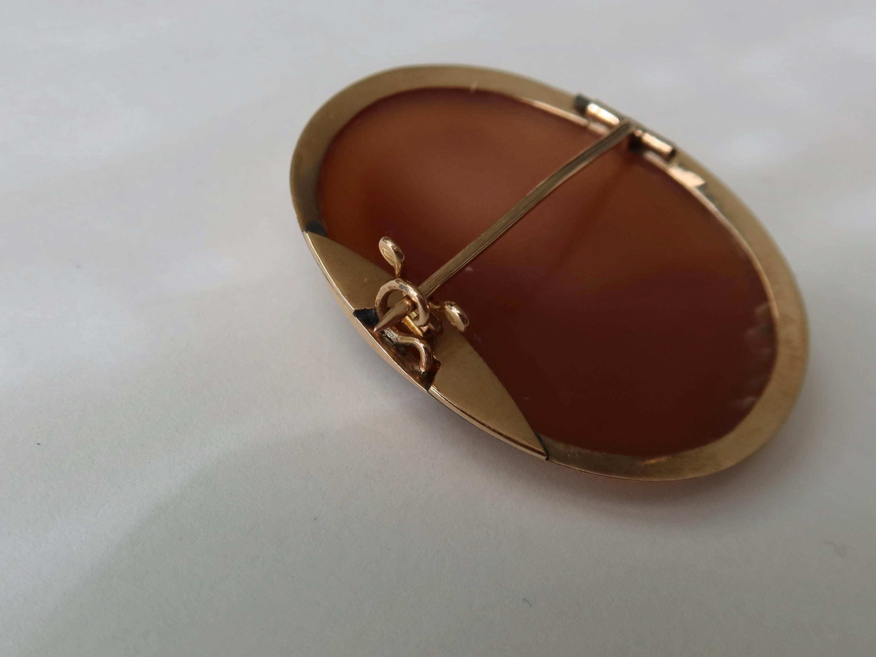 Antique Edwardian Cameo Brooch, 9k Gold