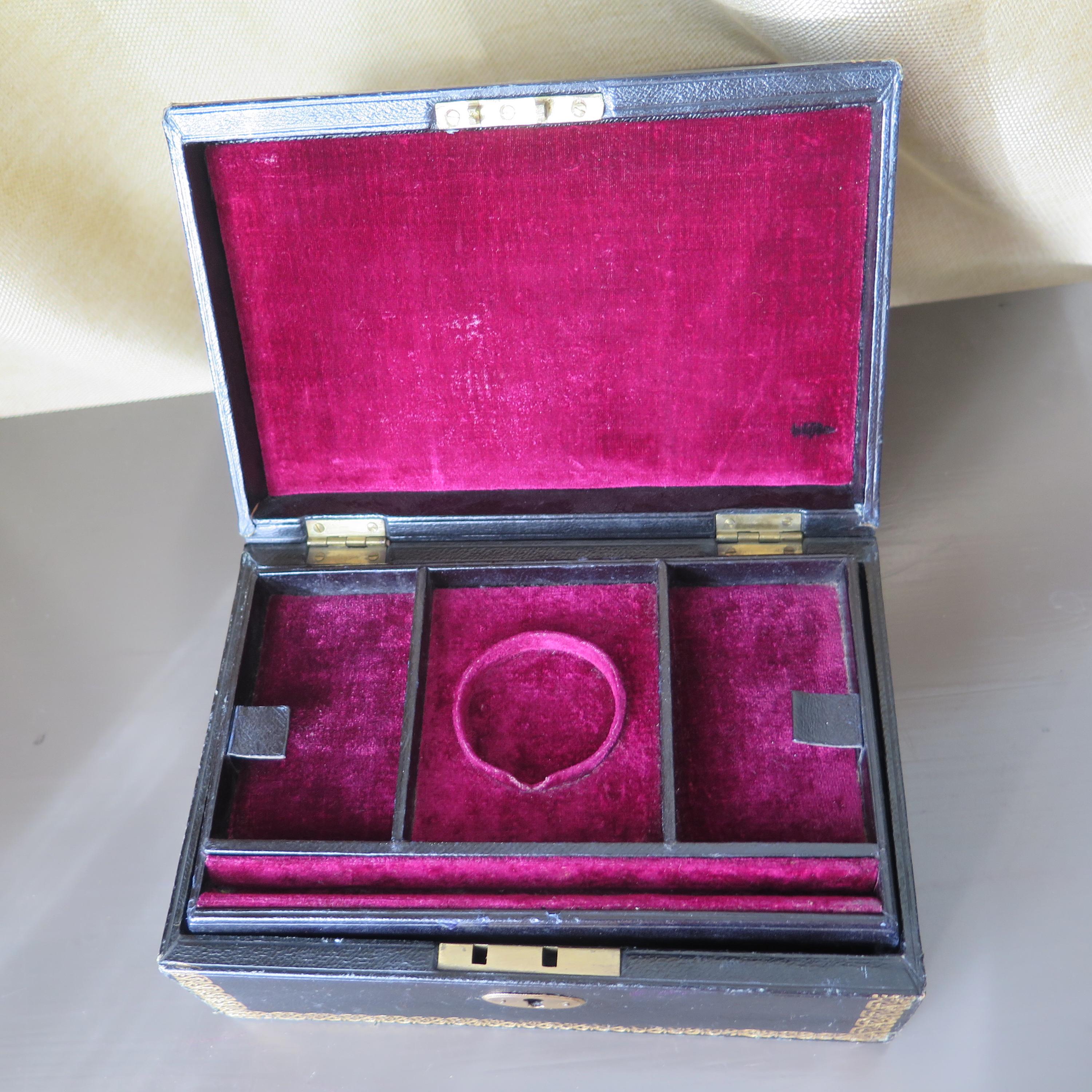 Antique Victorian Jewellery Casket – Gilt-tooled Leather, Brass Fittings & Deep Crimson Velvet