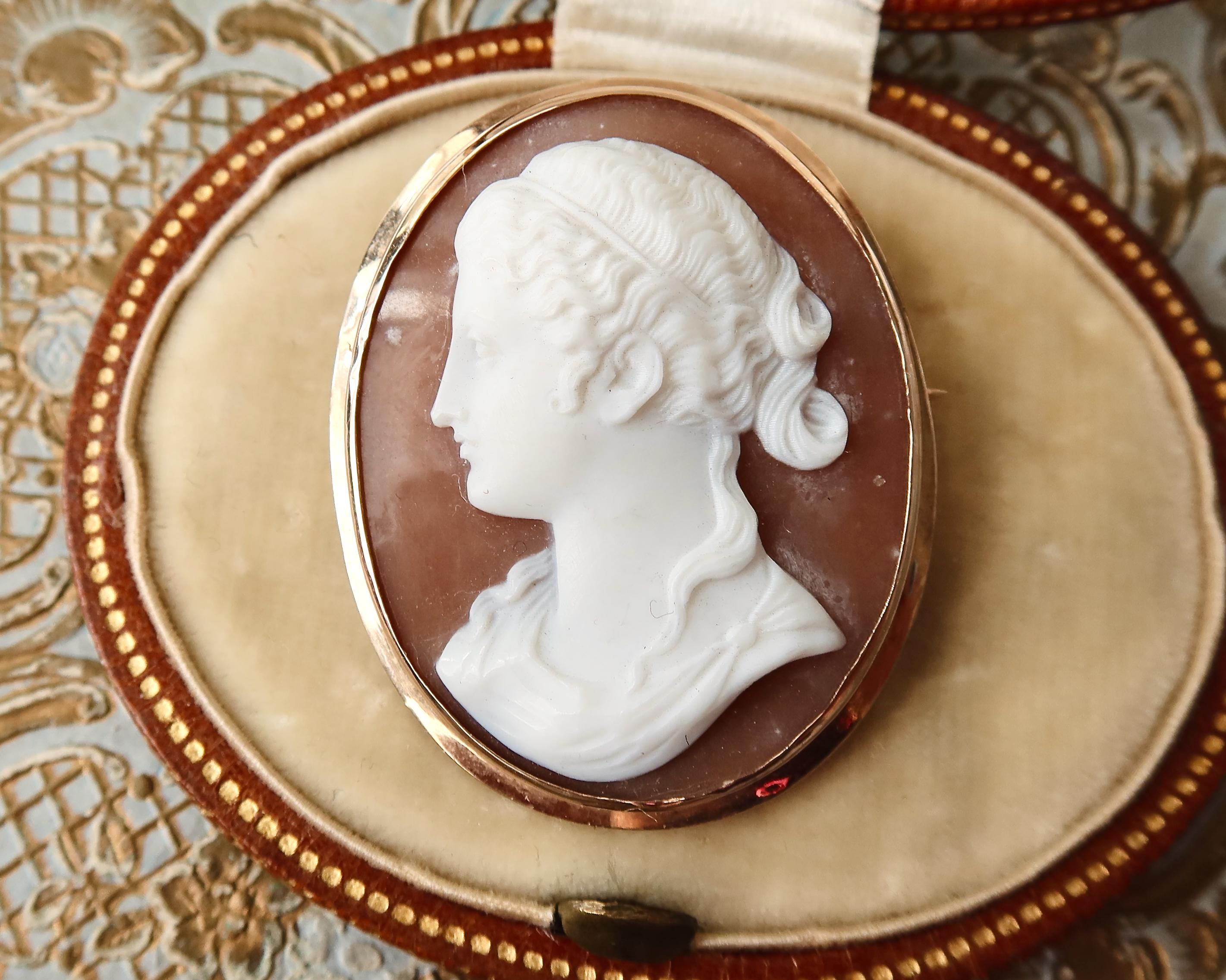 Antique Edwardian Cameo Brooch, 9k Gold