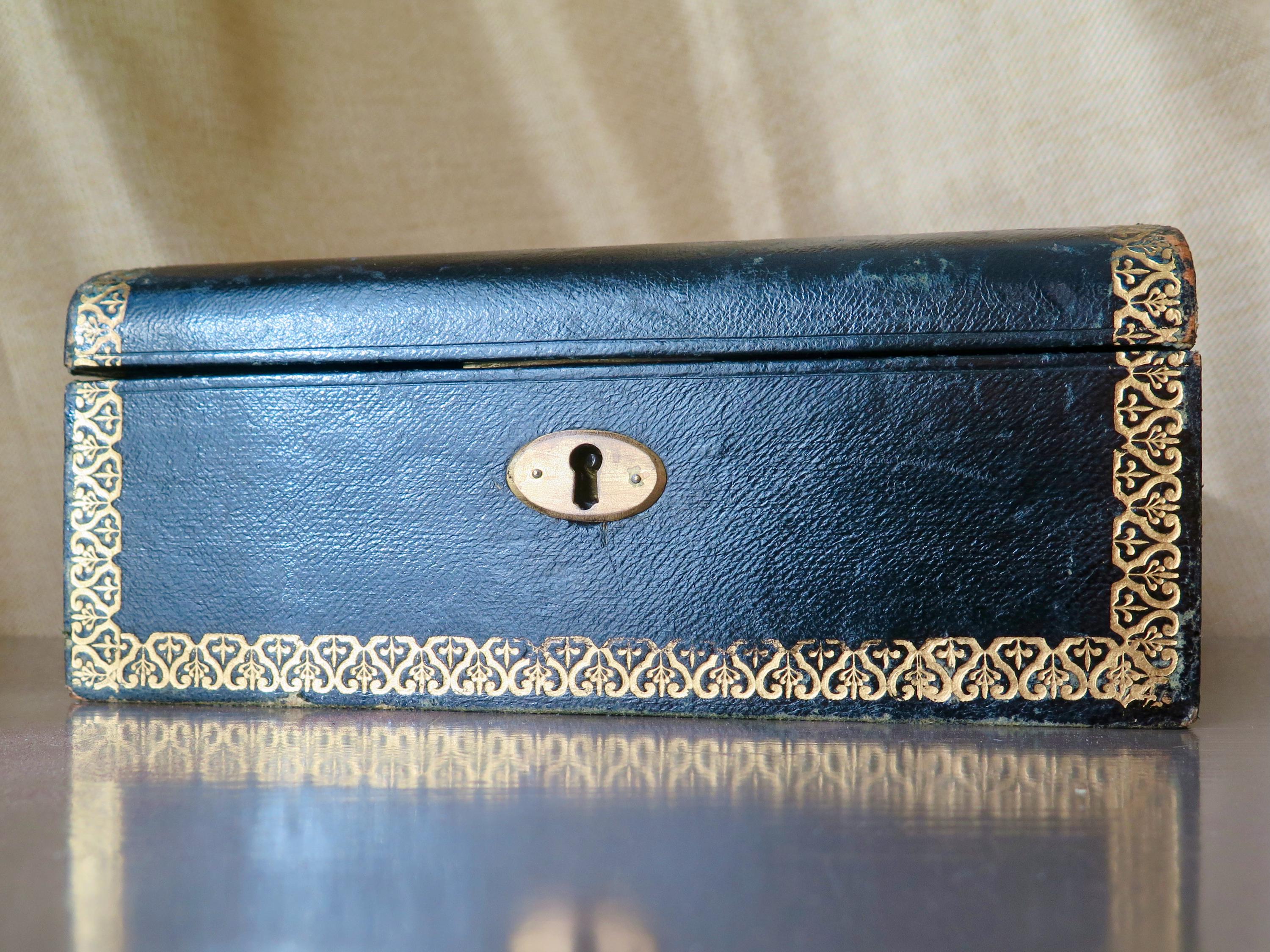 Antique Victorian Jewellery Casket – Gilt-tooled Leather, Brass Fittings & Deep Crimson Velvet
