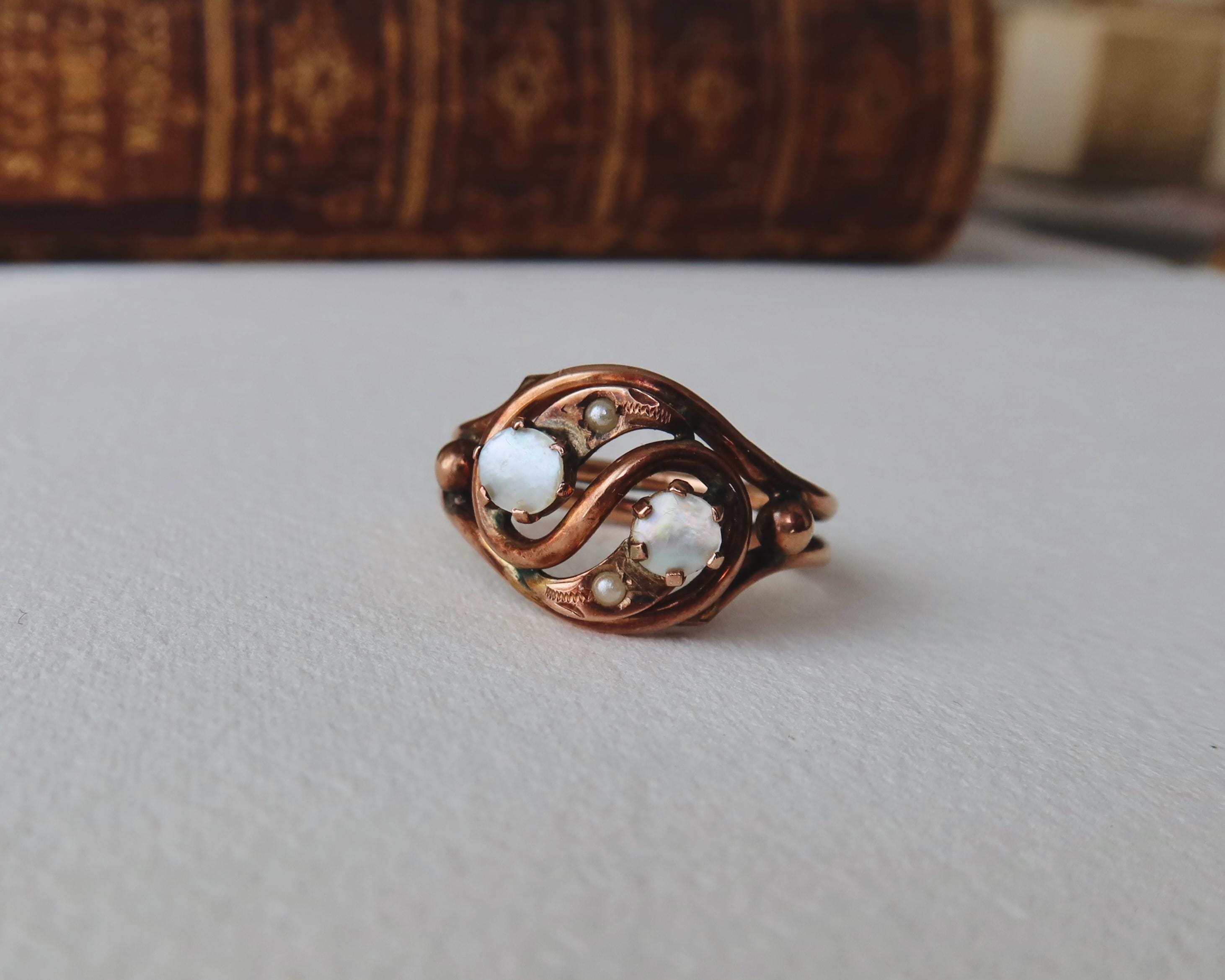 Antique Italian Ring, 9k Rose Gold and Mother of Pearl 1850s