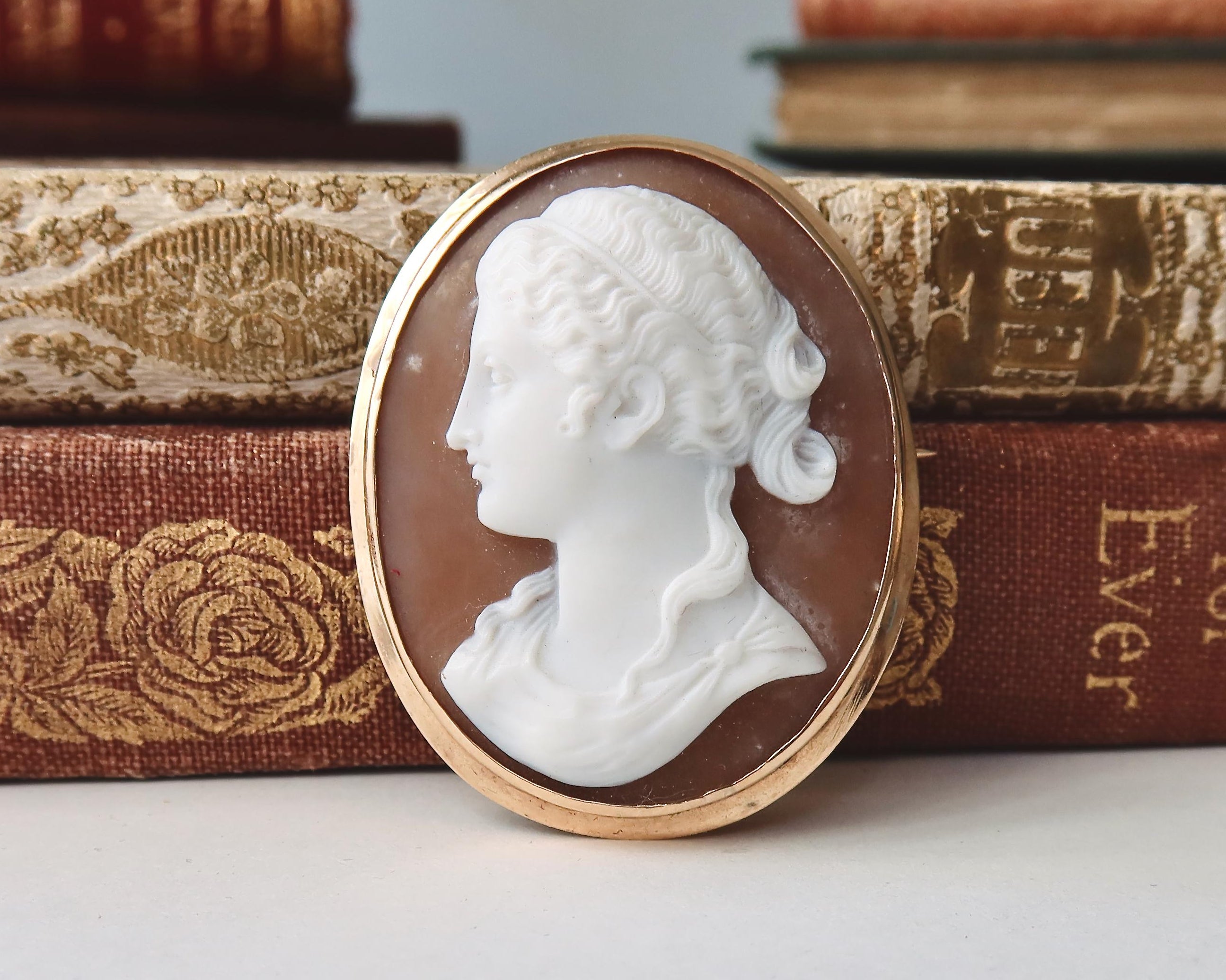 Antique Edwardian Cameo Brooch, 9k Gold
