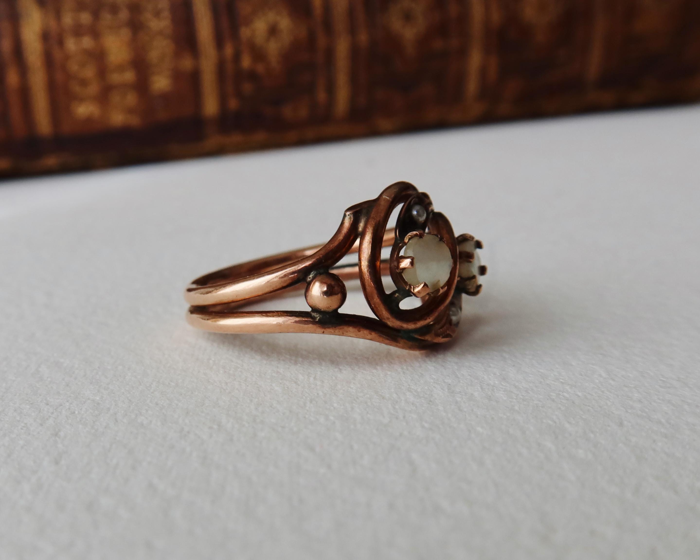 Antique Italian Ring, 9k Rose Gold and Mother of Pearl 1850s