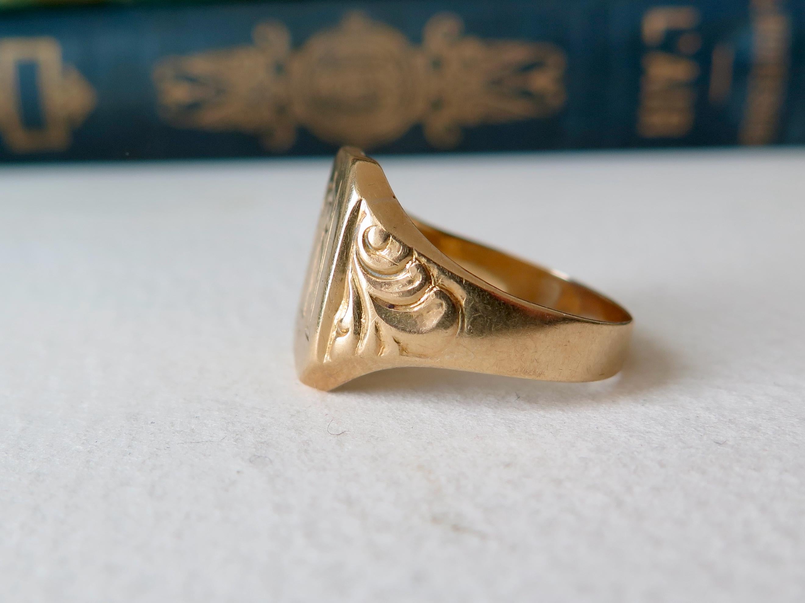 Antique 18k Rose Gold Signet Ring: Art Deco HM Monogram