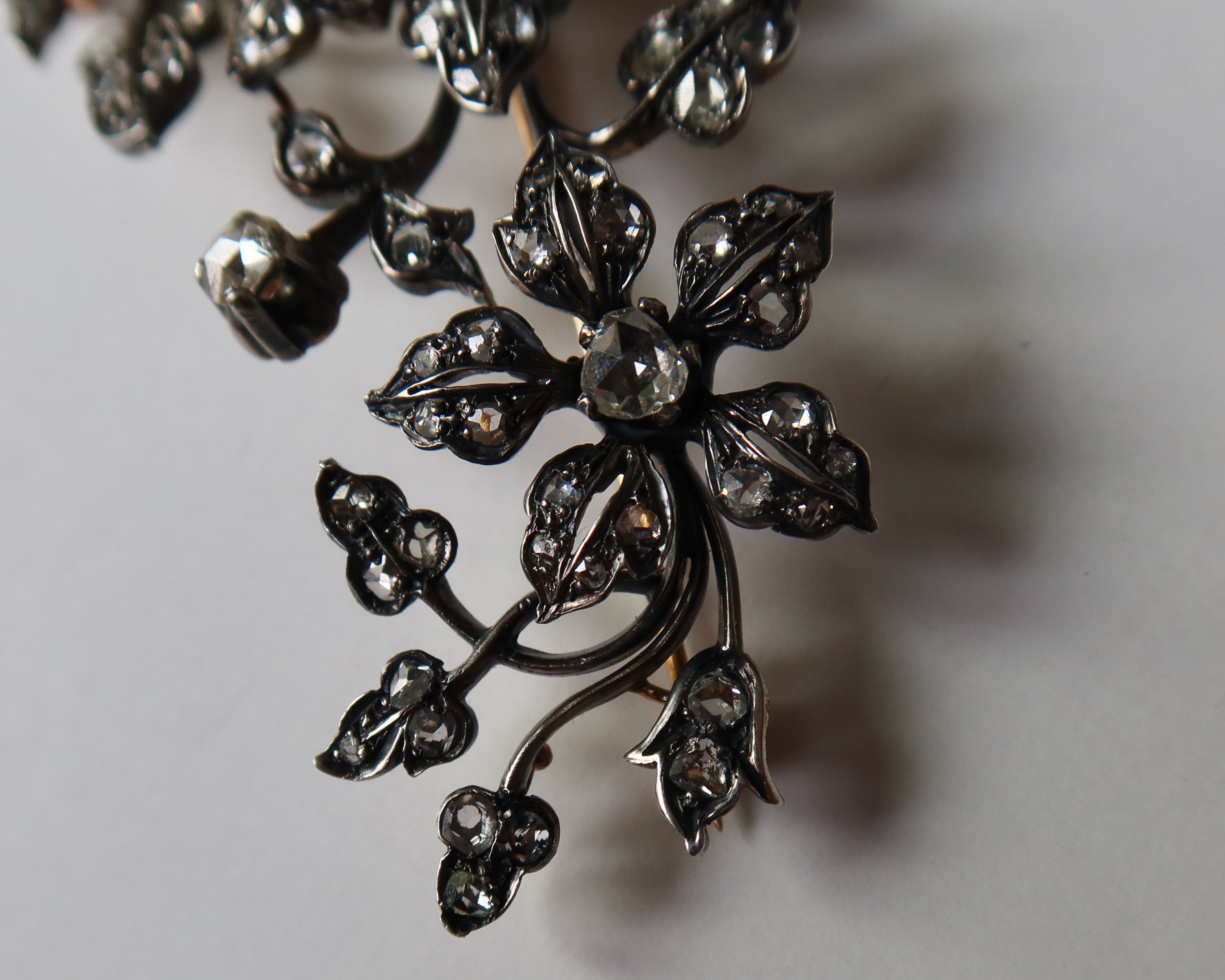 Antique Diamond Floral Convertible Jewel, Necklace / Brooch, Edwardian Belle Époque, c. 1900–1910