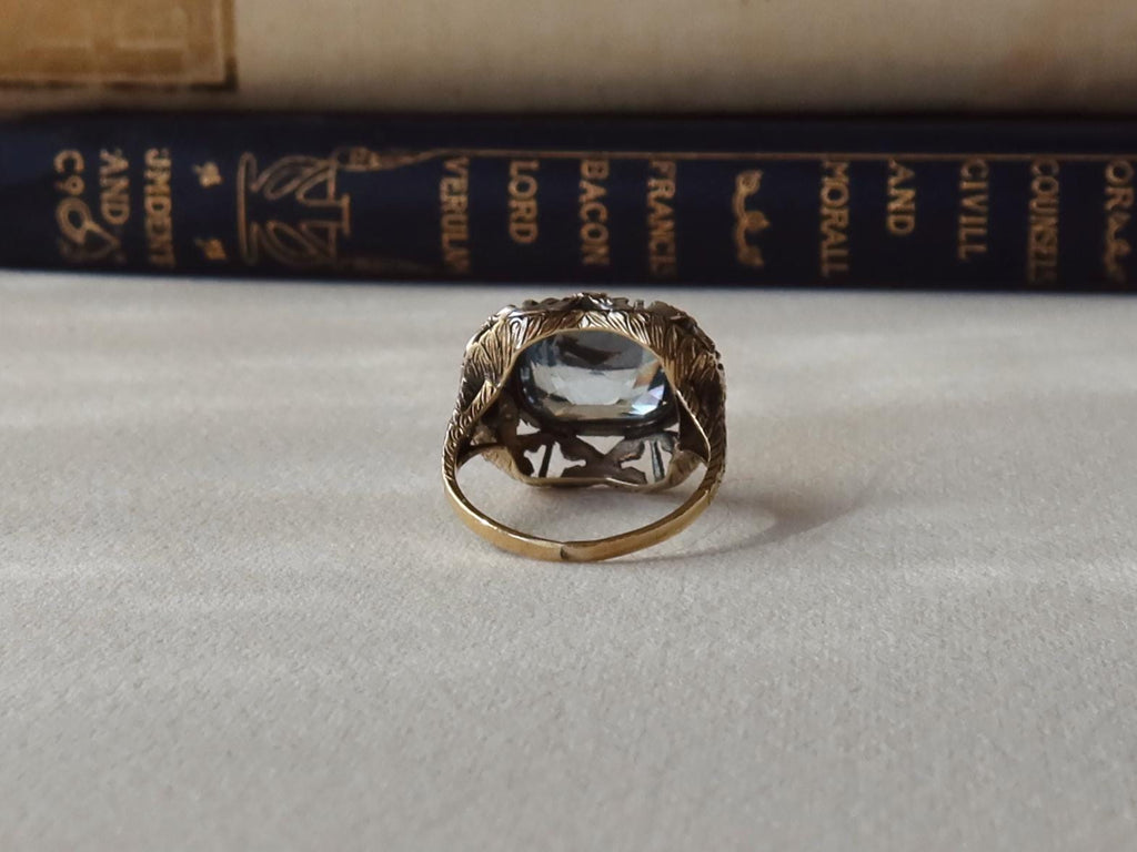 Antique 18k Gold Ring with Synthetic Aquamarine