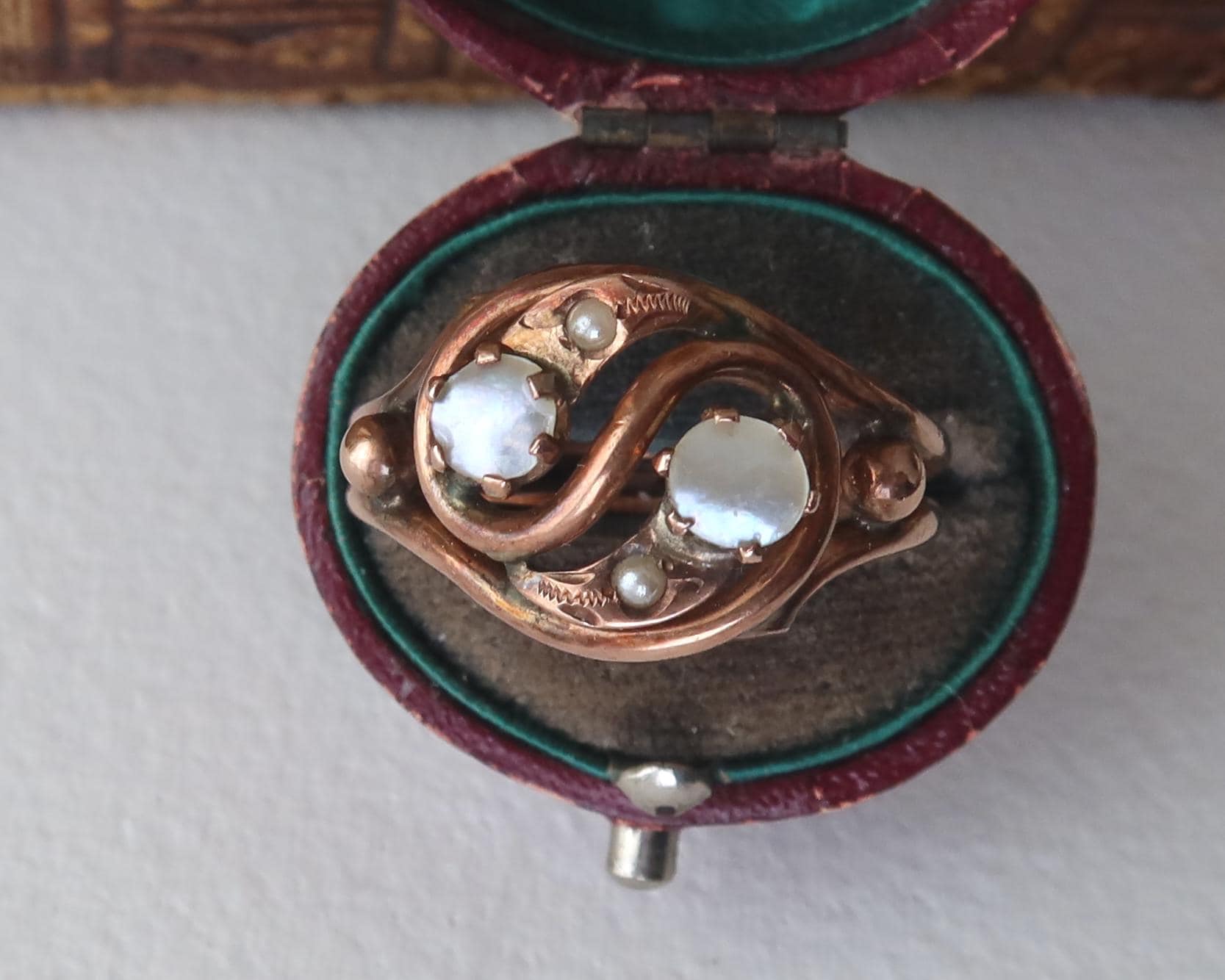 Antique Italian Ring, 9k Rose Gold and Mother of Pearl 1850s
