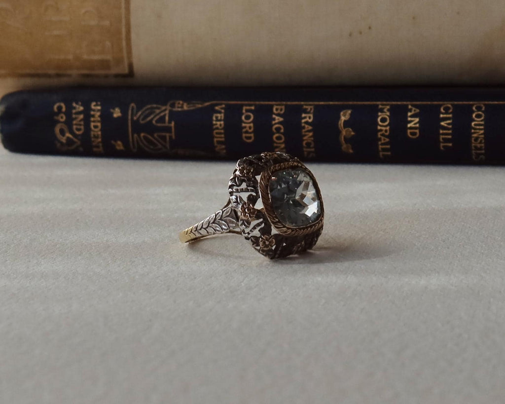 Antique 18k Gold Ring with Synthetic Aquamarine