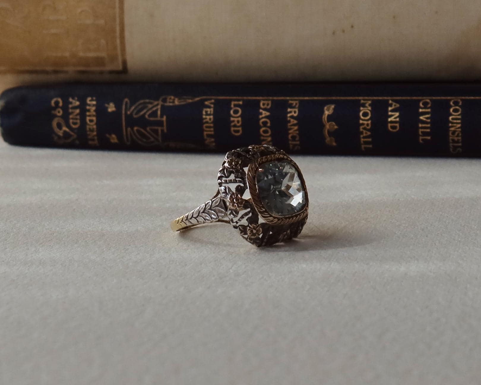 Antique 18k Gold Ring with Synthetic Aquamarine