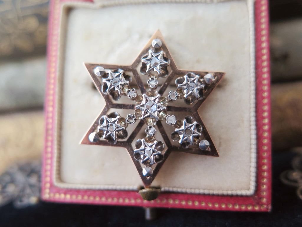 French Antique 18k Gold & Diamond “Toile de Digne” Star Brooch – c. 1880