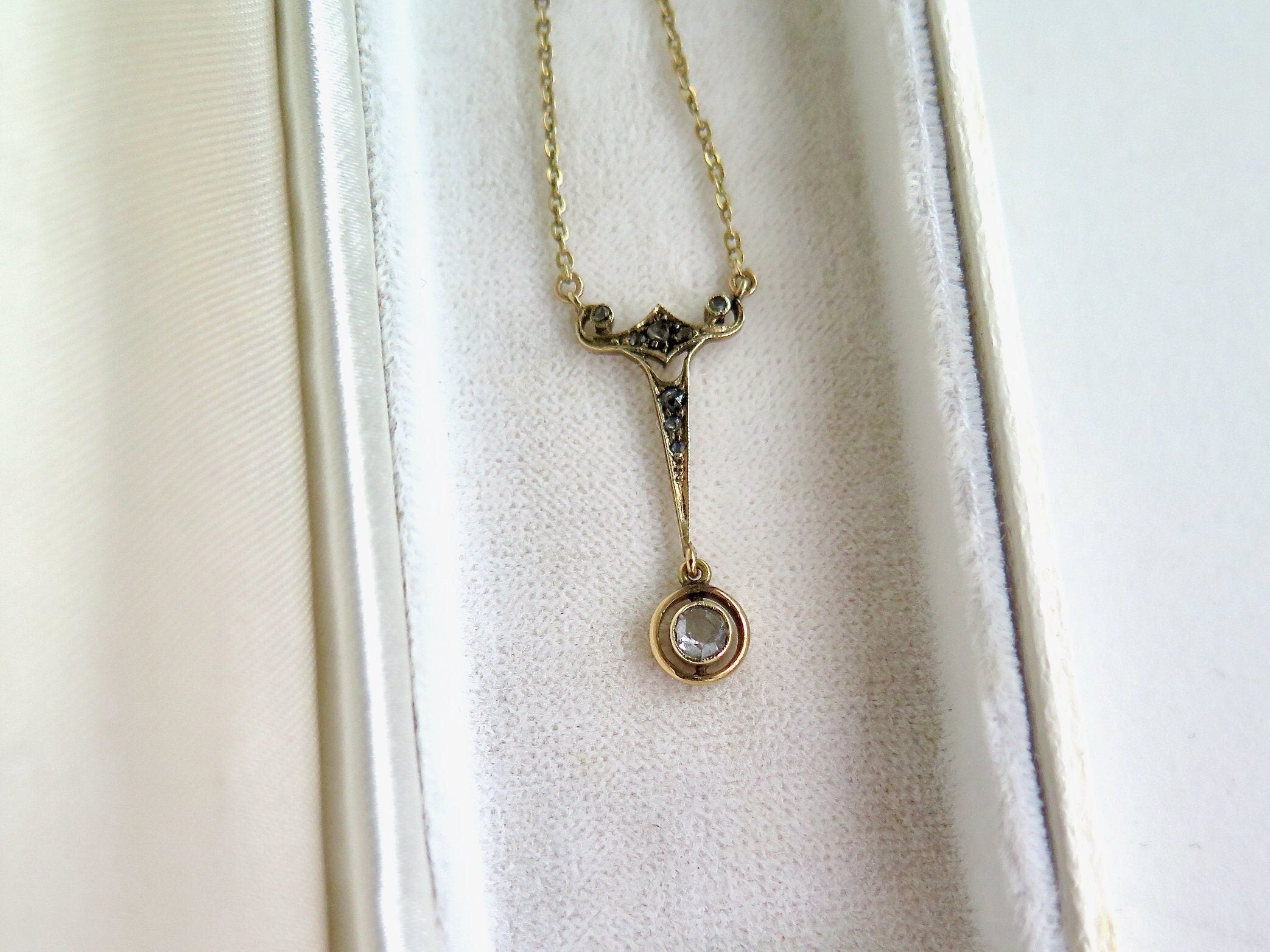 Antique Art Deco Diamond Necklace with roses-cut diamonds