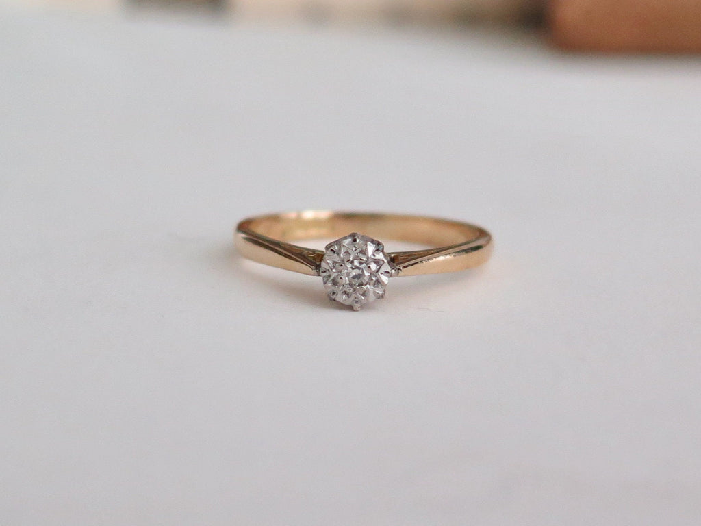 Vintage 18k Gold Diamond Solitaire Ring: Star Set Engagement Ring
