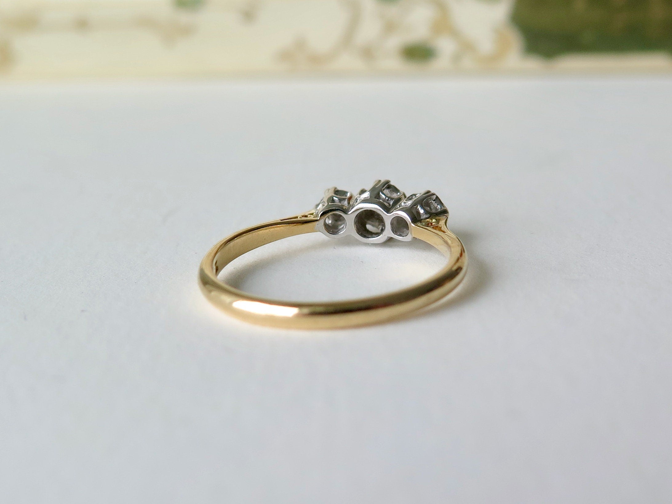 Vintage 18k Gold Platinum Diamond Ring: Star Trilogy Design