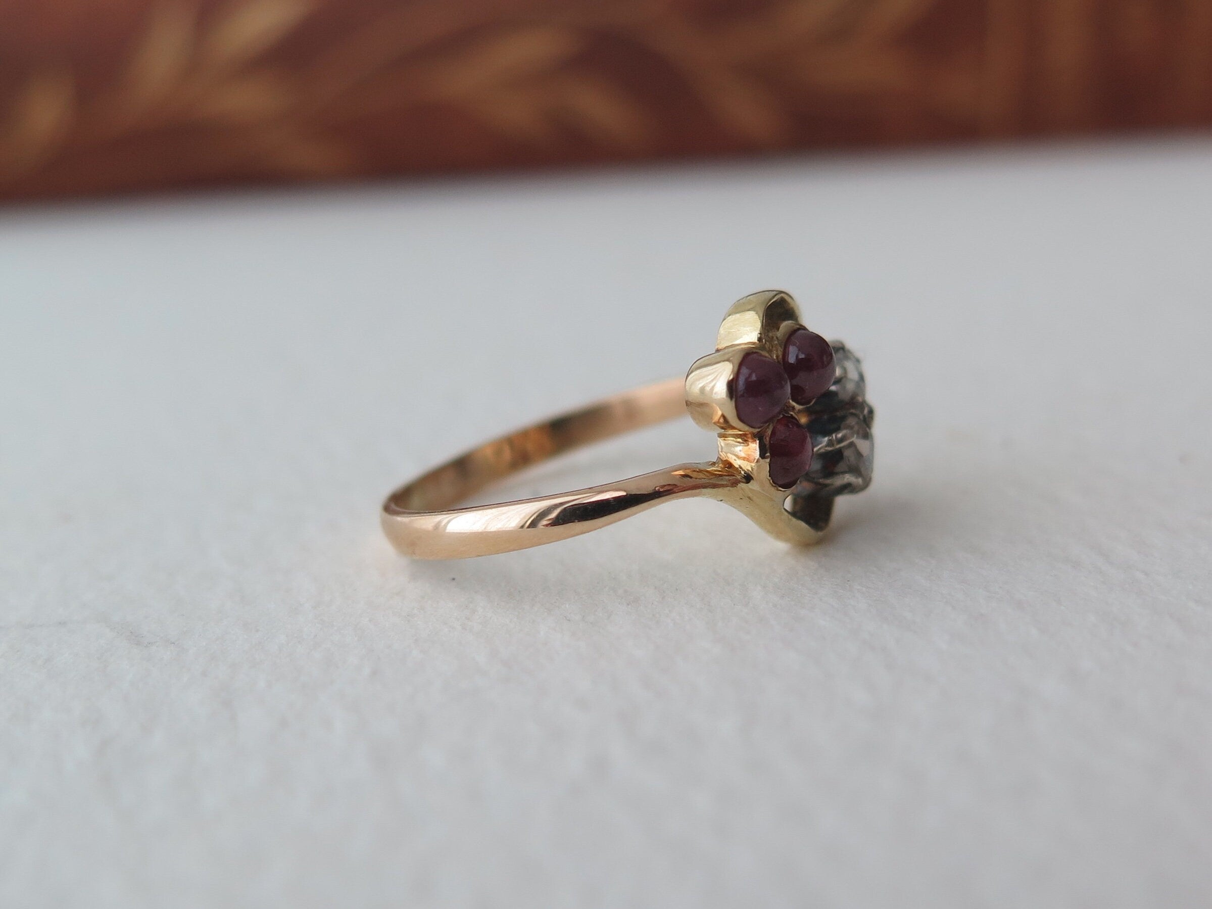 Vintage 18k Gold Ring with Rubies and Diamonds, ca. 1940s