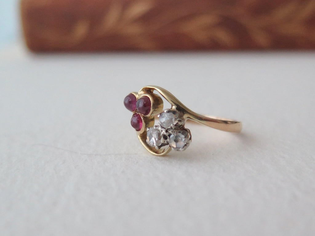 Vintage 18k Gold Ring with Rubies and Diamonds, ca. 1940s