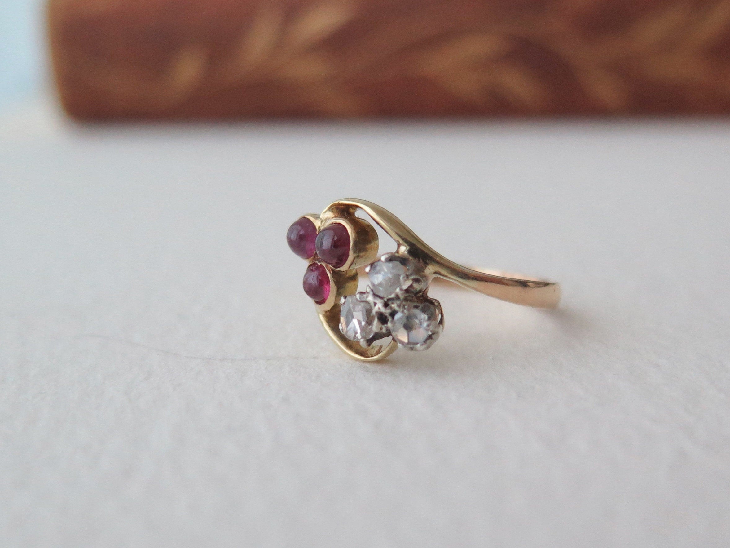 Vintage 18k Gold Ring with Rubies and Diamonds, ca. 1940s