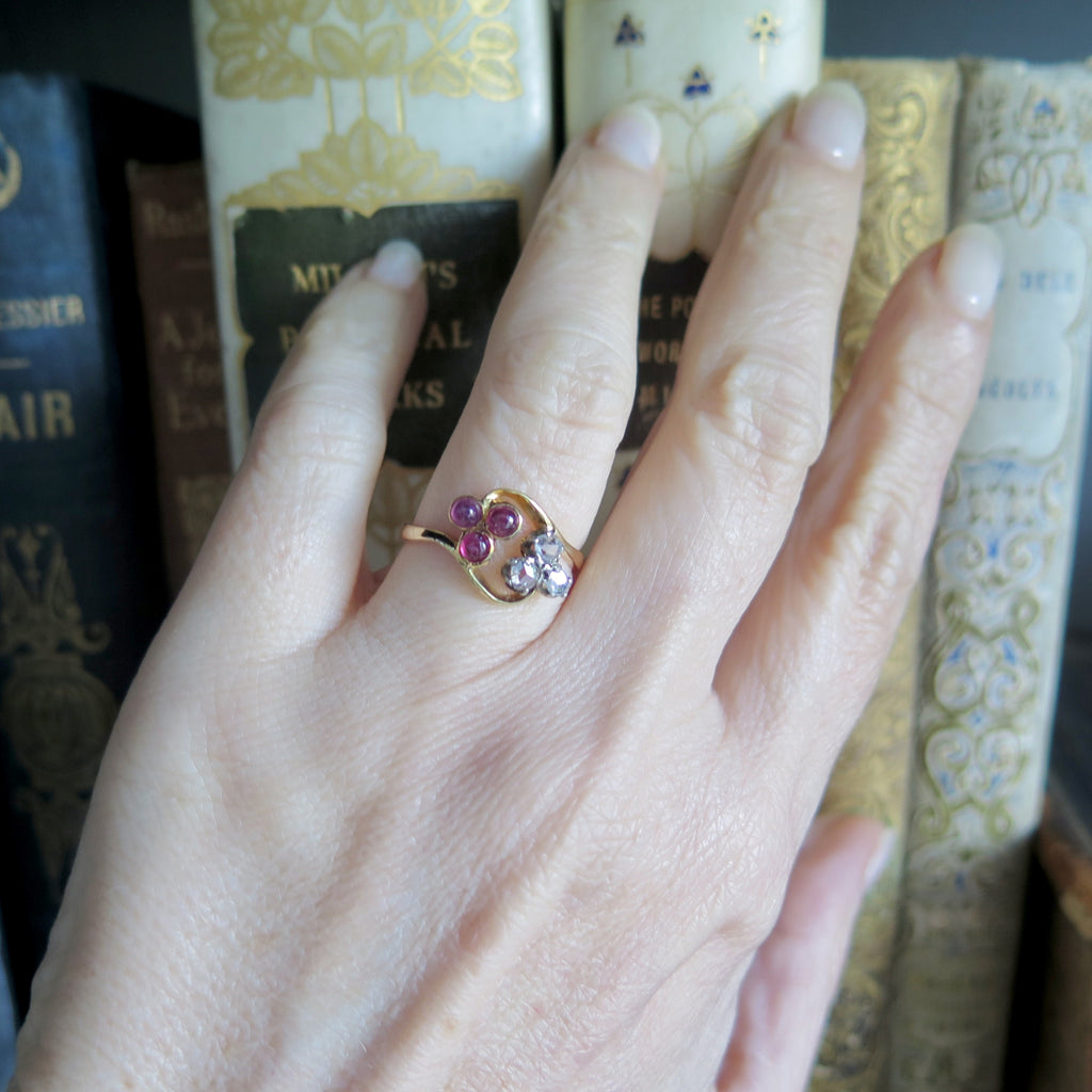 Vintage 18k Gold Ring with Rubies and Diamonds, ca. 1940s