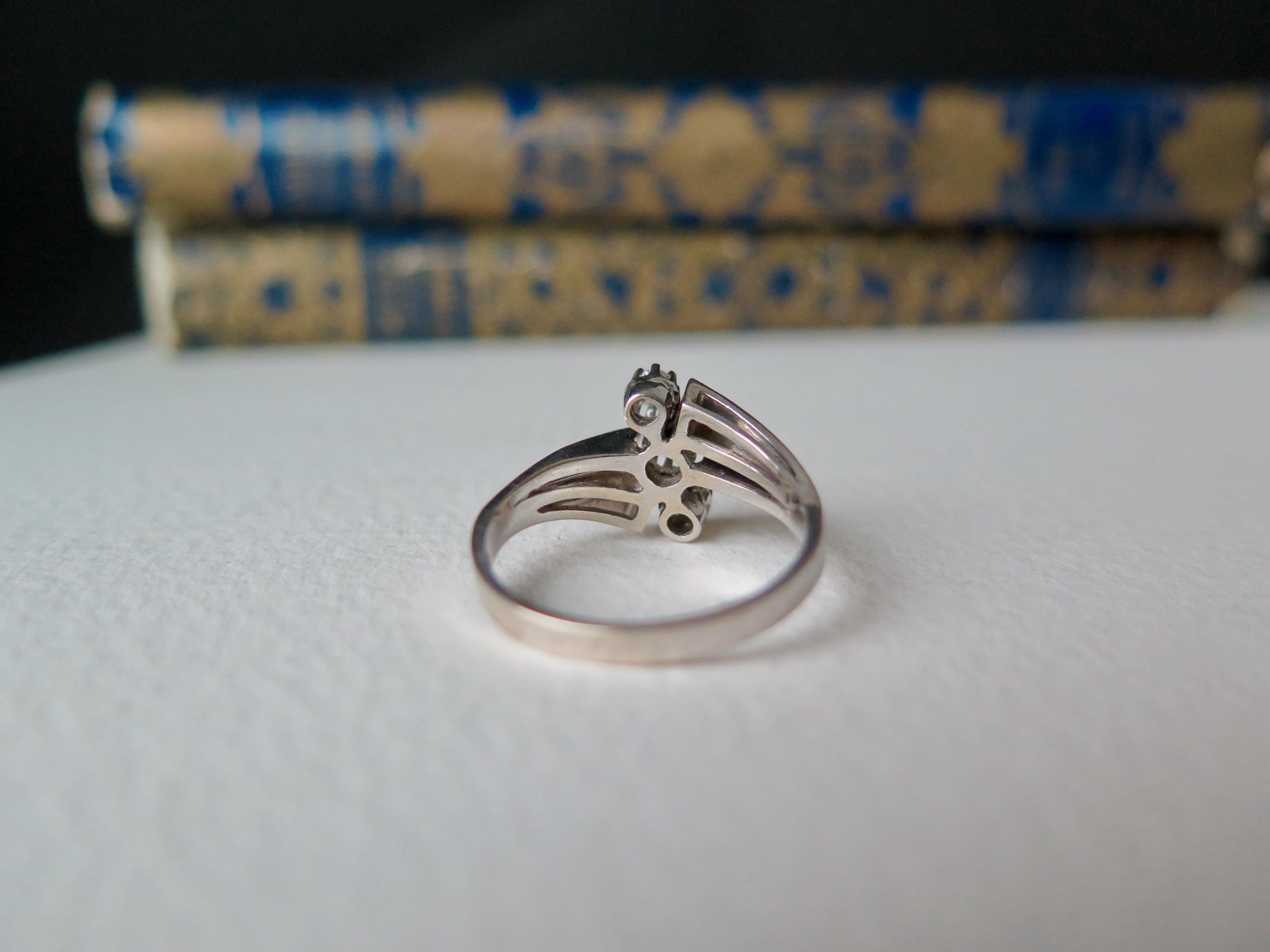 Vintage 14k White Gold Diamond Trilogy Ring