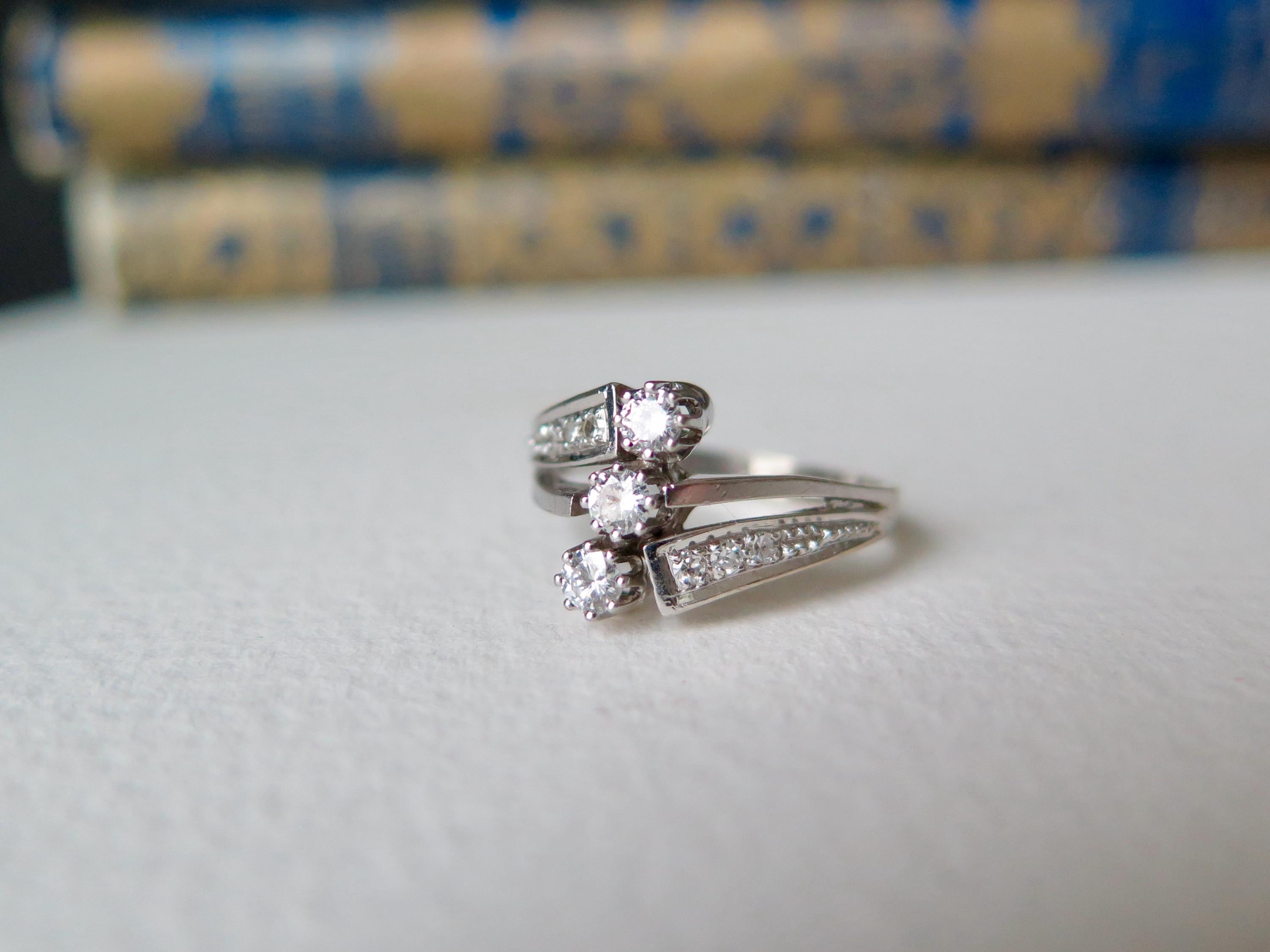 Vintage 14k White Gold Diamond Trilogy Ring