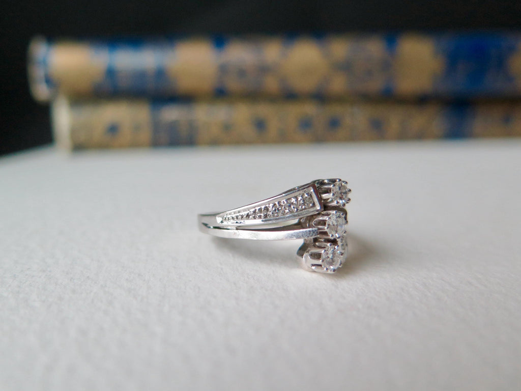 Vintage 14k White Gold Diamond Trilogy Ring