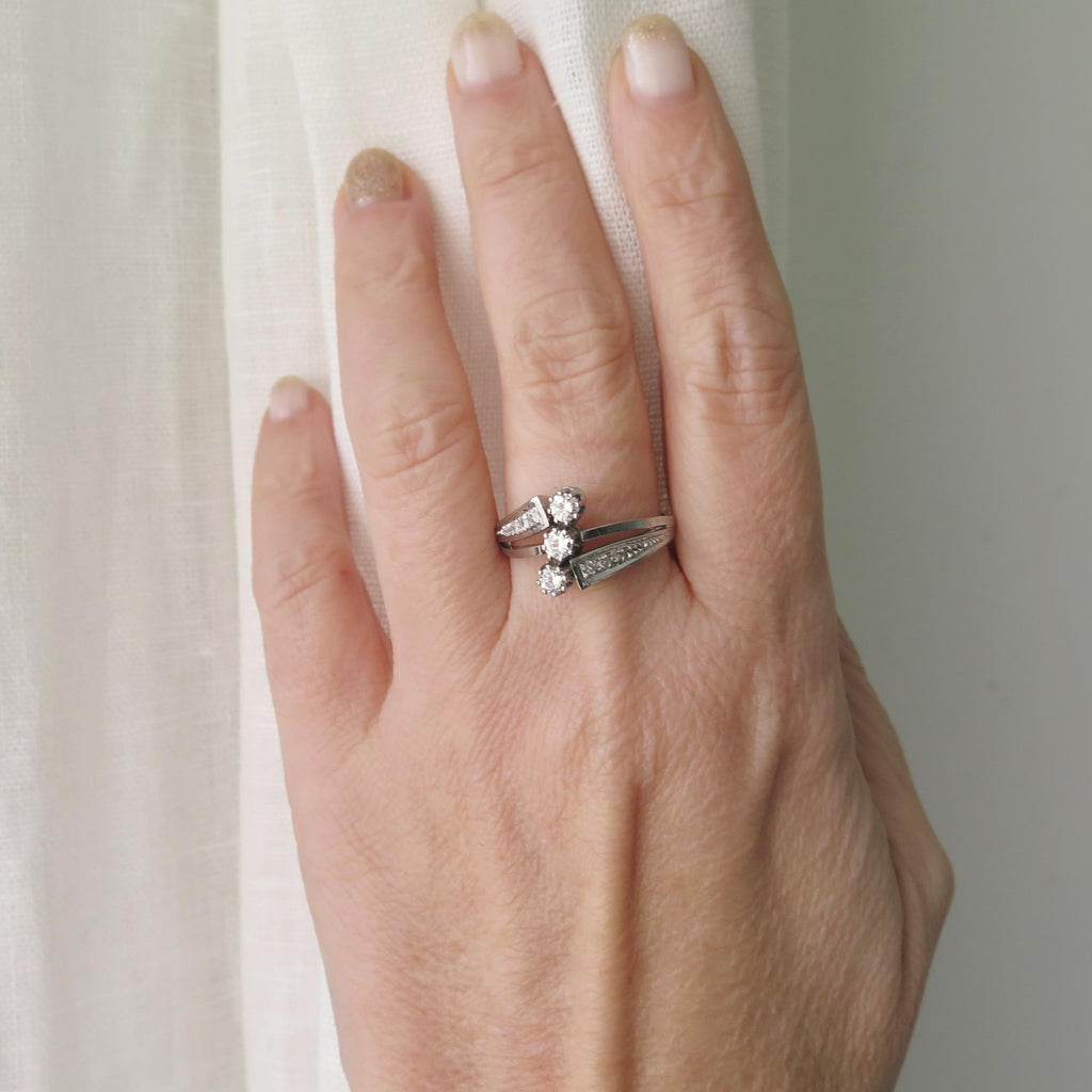 Vintage 14k White Gold Diamond Trilogy Ring