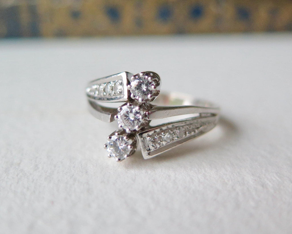 Vintage 14k White Gold Diamond Trilogy Ring