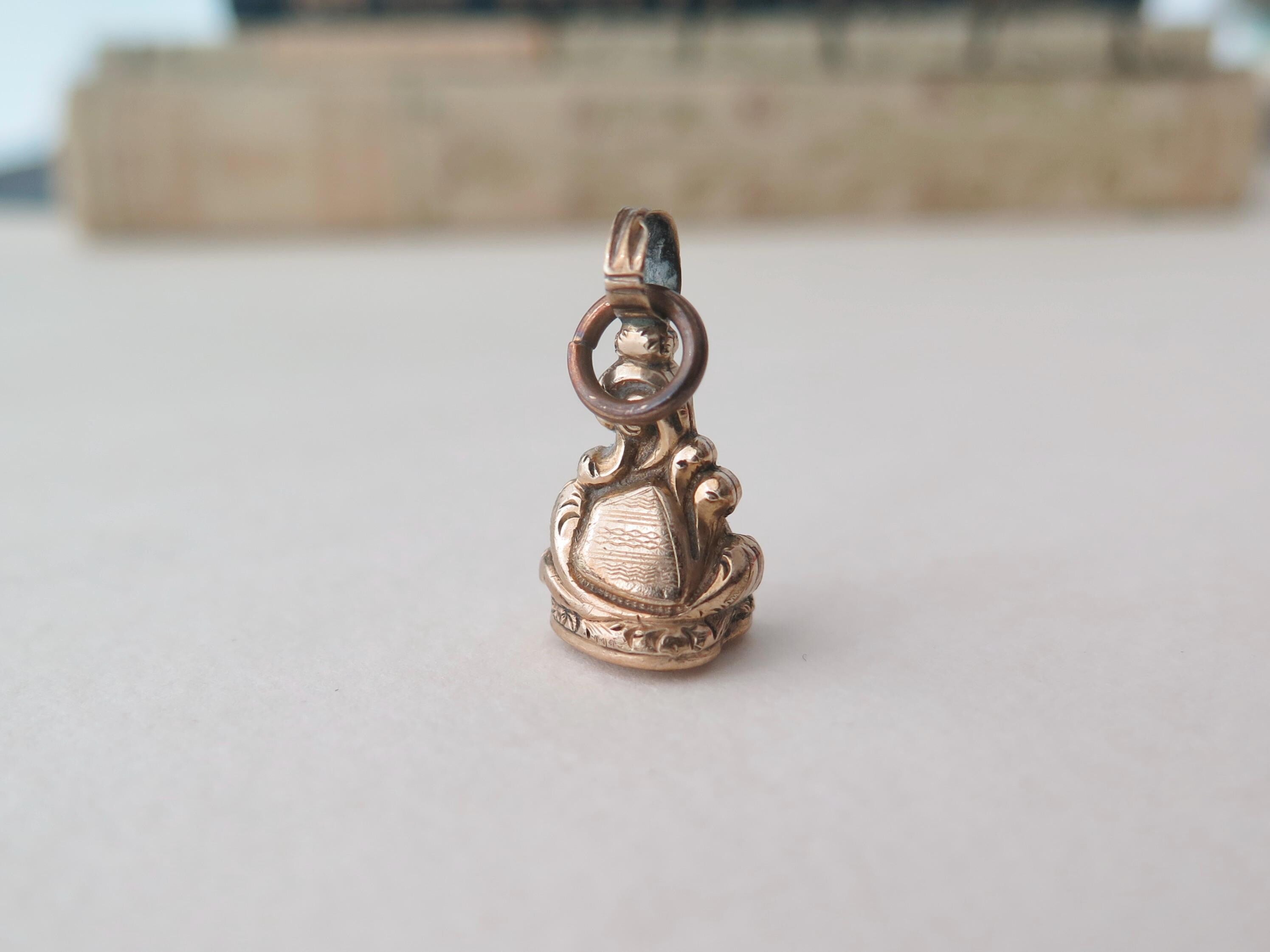 Antique Victorian Gold Cased Heart Fob Pendant: White Chalcedony
