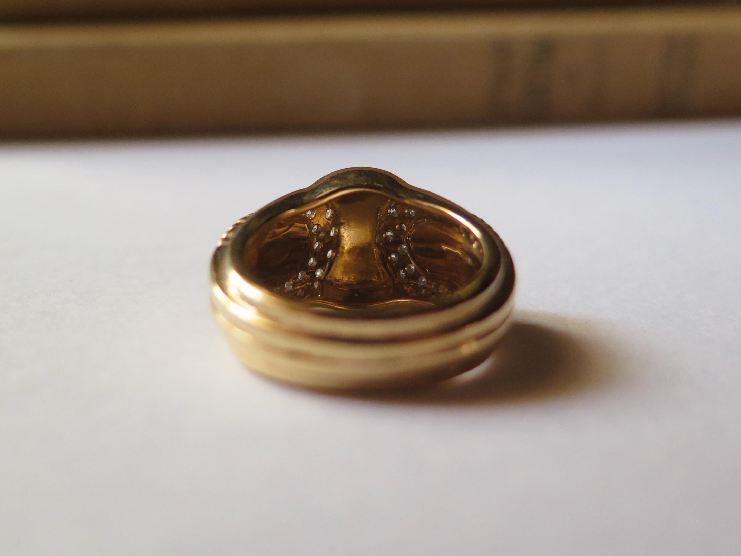 Vintage 1940s Tank Ring in 18k Gold with Diamonds – Retro Bold Design