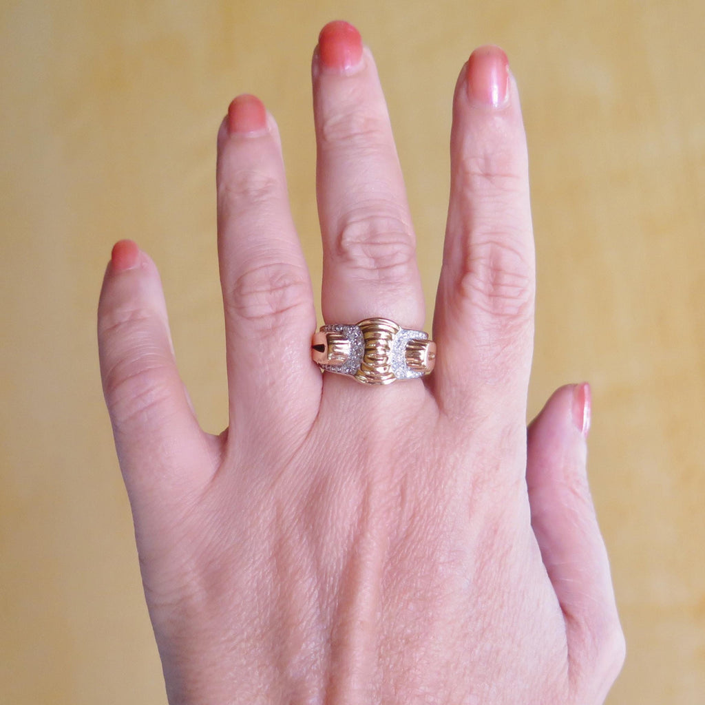 Vintage 1940s Tank Ring in 18k Gold with Diamonds – Retro Bold Design
