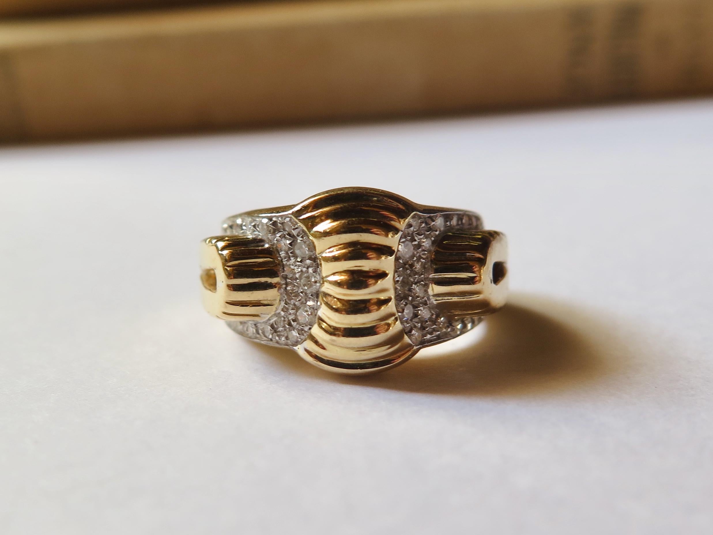 Vintage 1940s Tank Ring in 18k Gold with Diamonds – Retro Bold Design