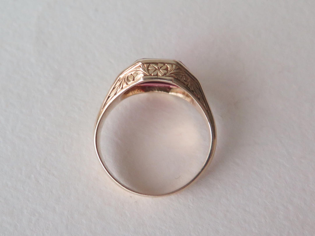 Art Deco 1930s 14k Gold Ring with Synthetic Ruby – Large Size Signet Ring