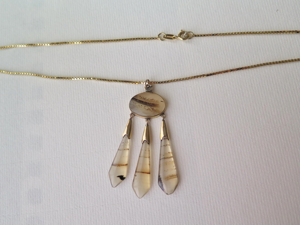 Victorian 14K Gold and Banded Agate Pendant Necklace