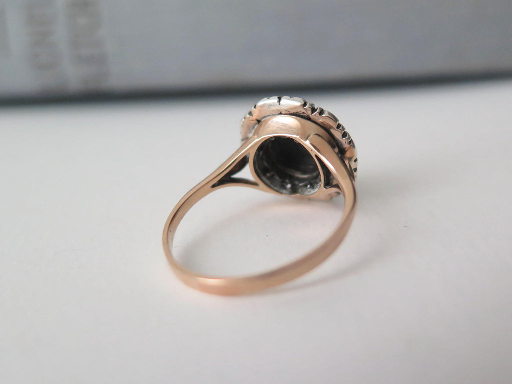 Antique Victorian Ring in 18K Gold with Diamonds and Blackamoor Cameo on Onyx