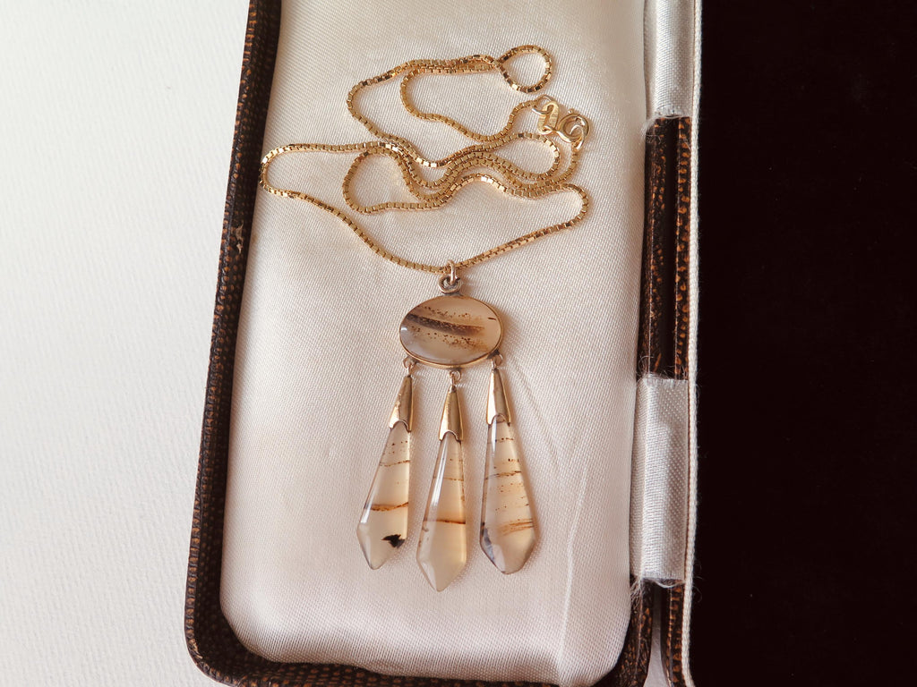 Victorian 14K Gold and Banded Agate Pendant Necklace