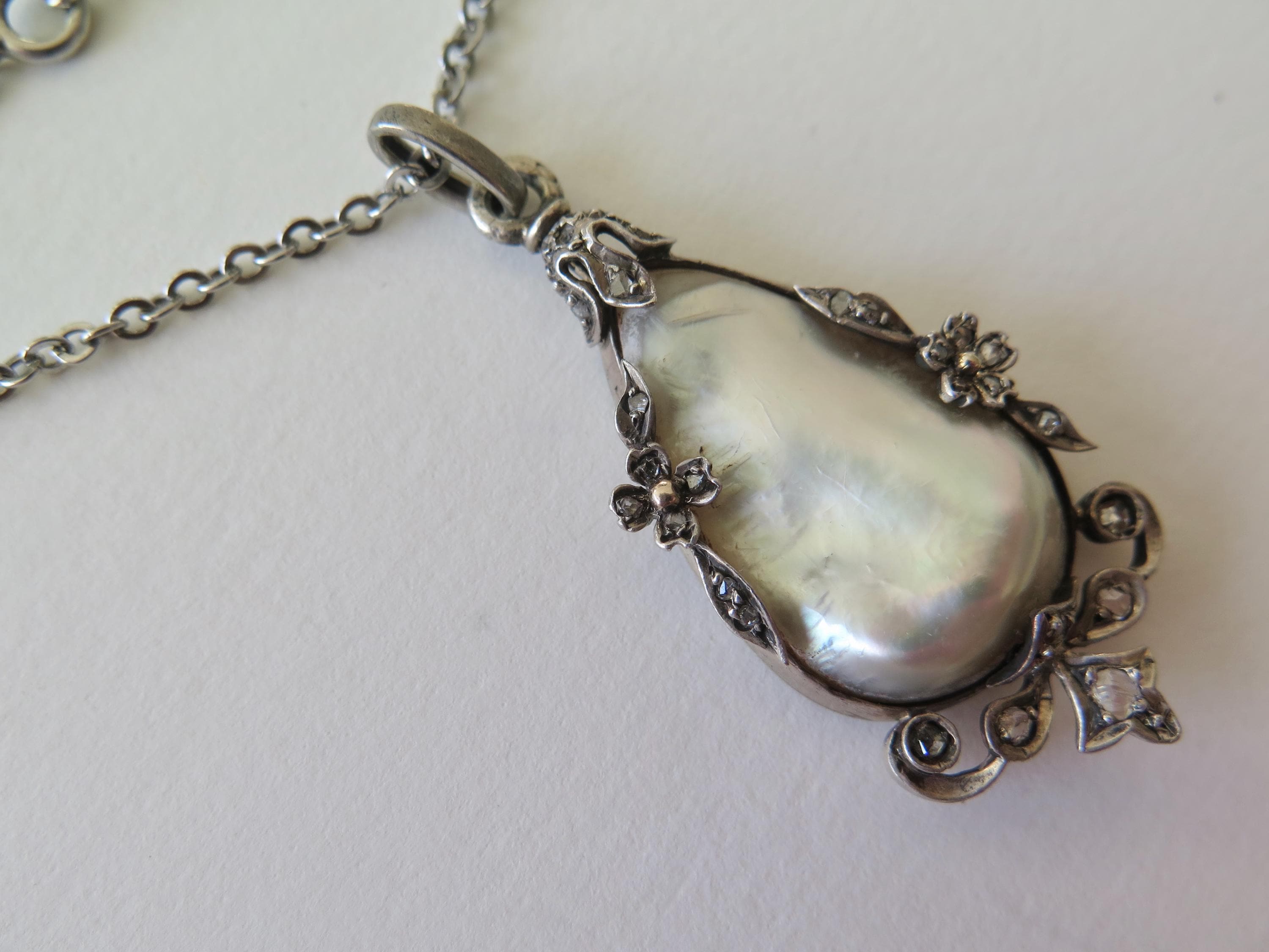 Antique Belle Époque Mother of Pearl Necklace – Rose Cut Diamond Silver Pendant