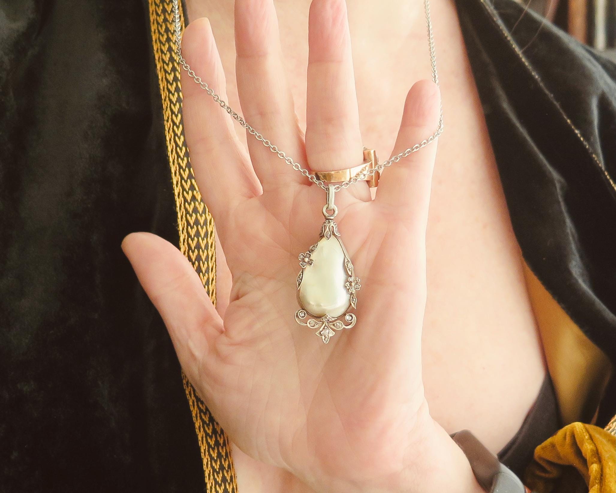 Antique Belle Époque Mother of Pearl Necklace – Rose Cut Diamond Silver Pendant