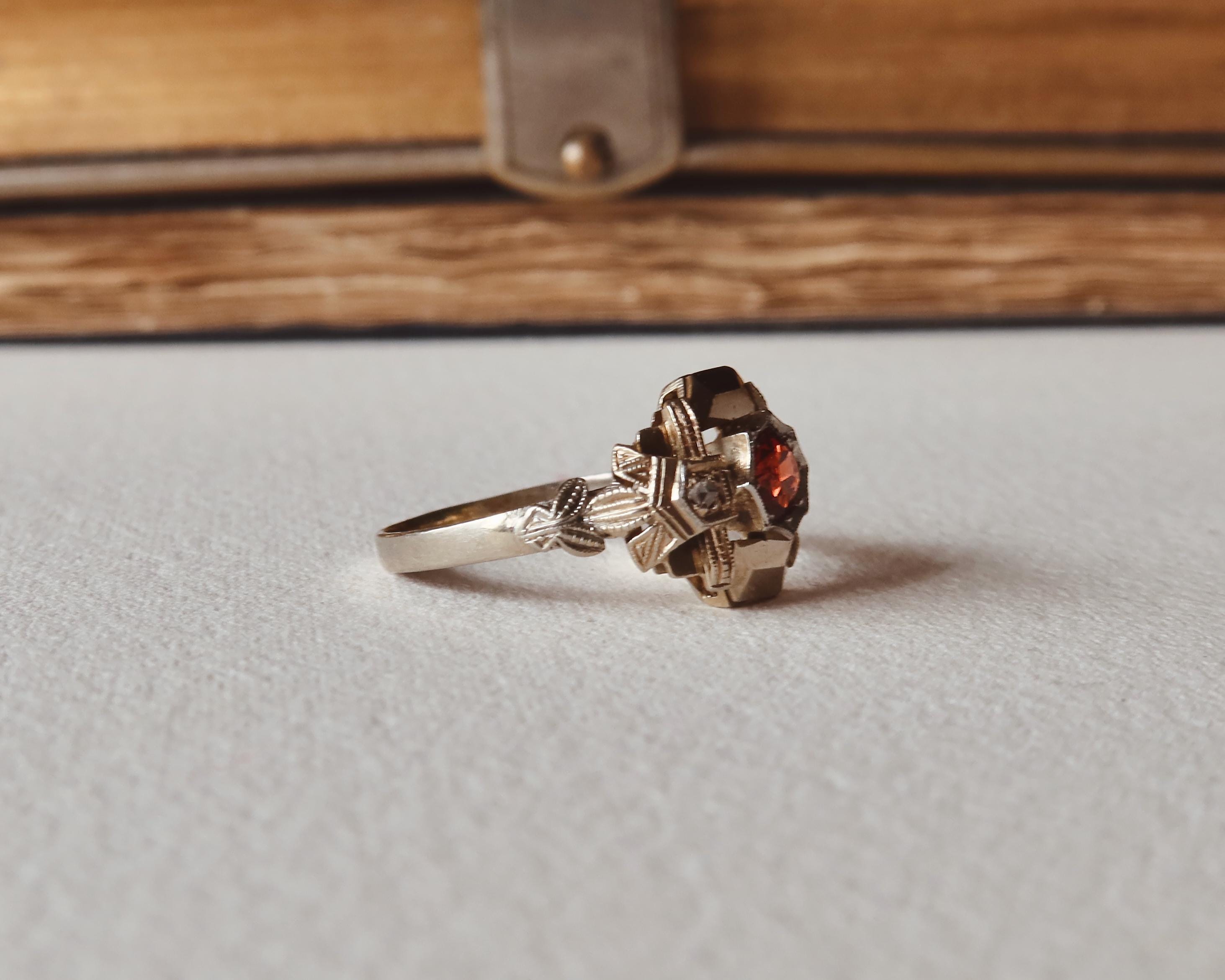 Antique Art Deco 18k Almandine Garnet Diamond Ring 1930s