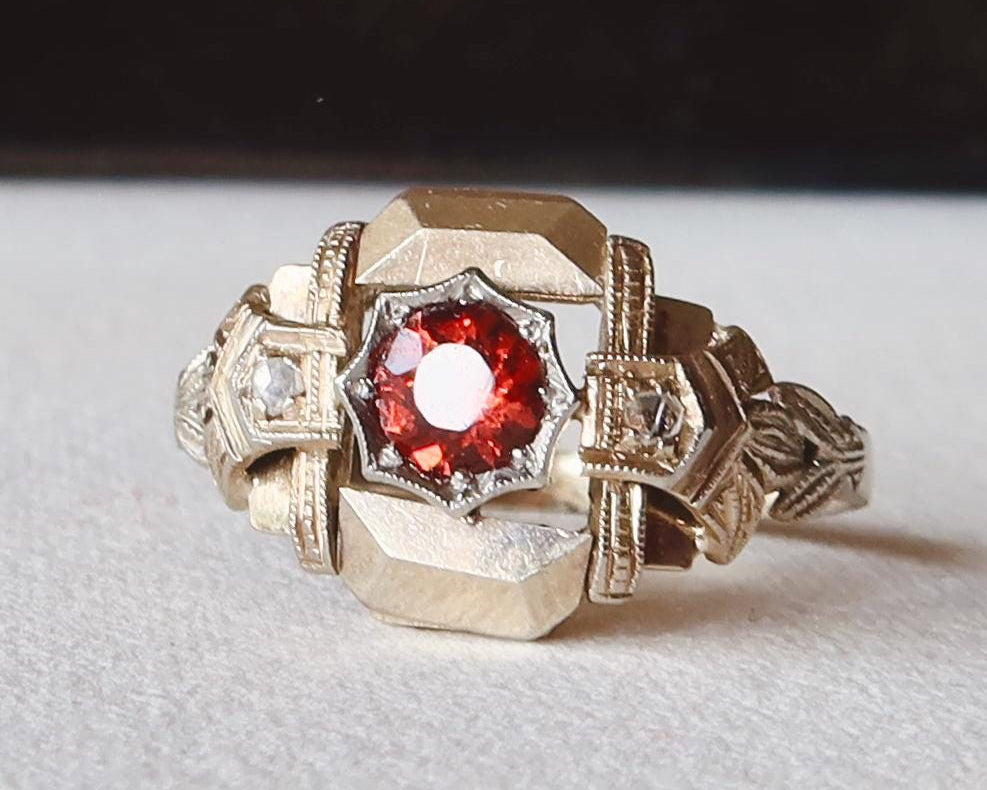 Antique Art Deco 18k Almandine Garnet Diamond Ring 1930s