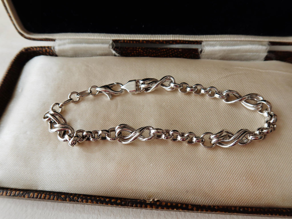 Vintage 18k White Gold Bracelet with Sculptural Interlocking Links