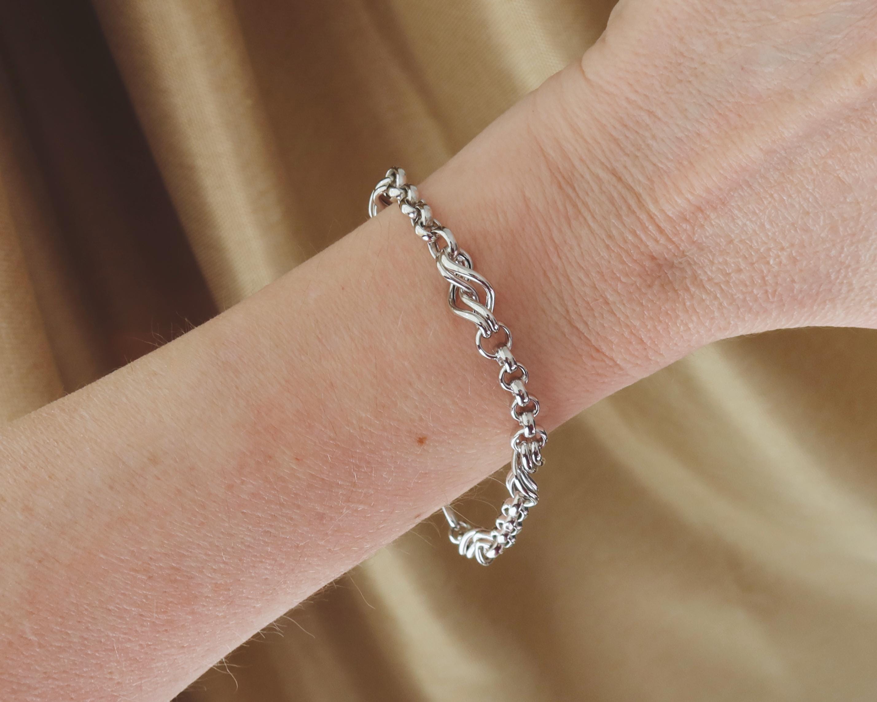 Vintage 18k White Gold Bracelet with Sculptural Interlocking Links