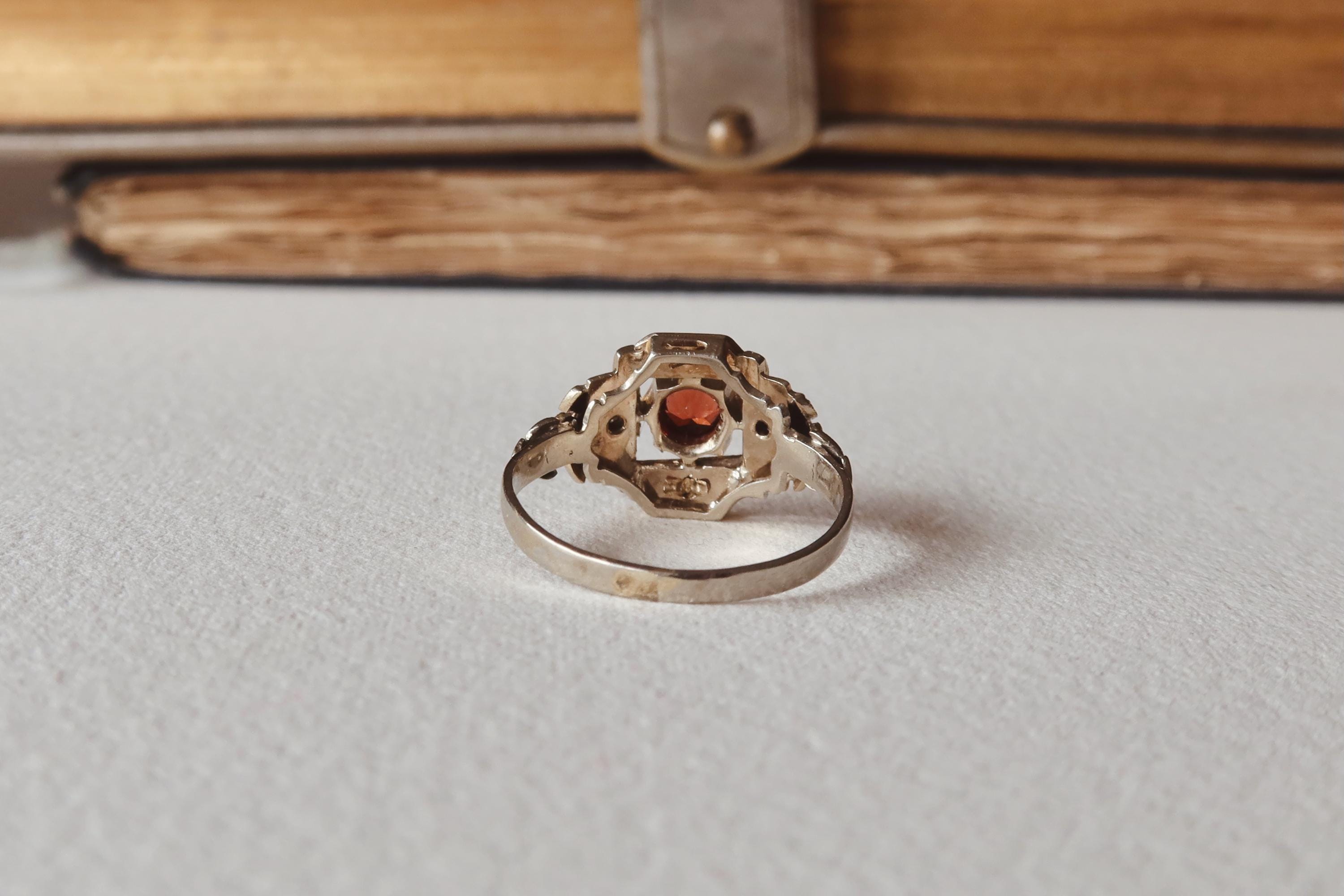 Antique Art Deco 18k Almandine Garnet Diamond Ring 1930s