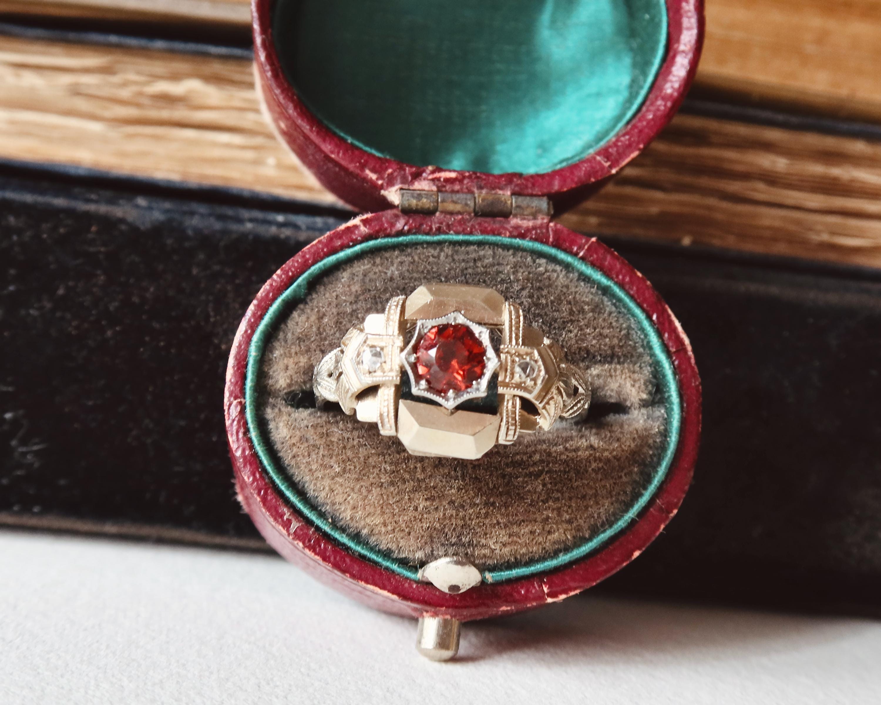 Antique Art Deco 18k Almandine Garnet Diamond Ring 1930s