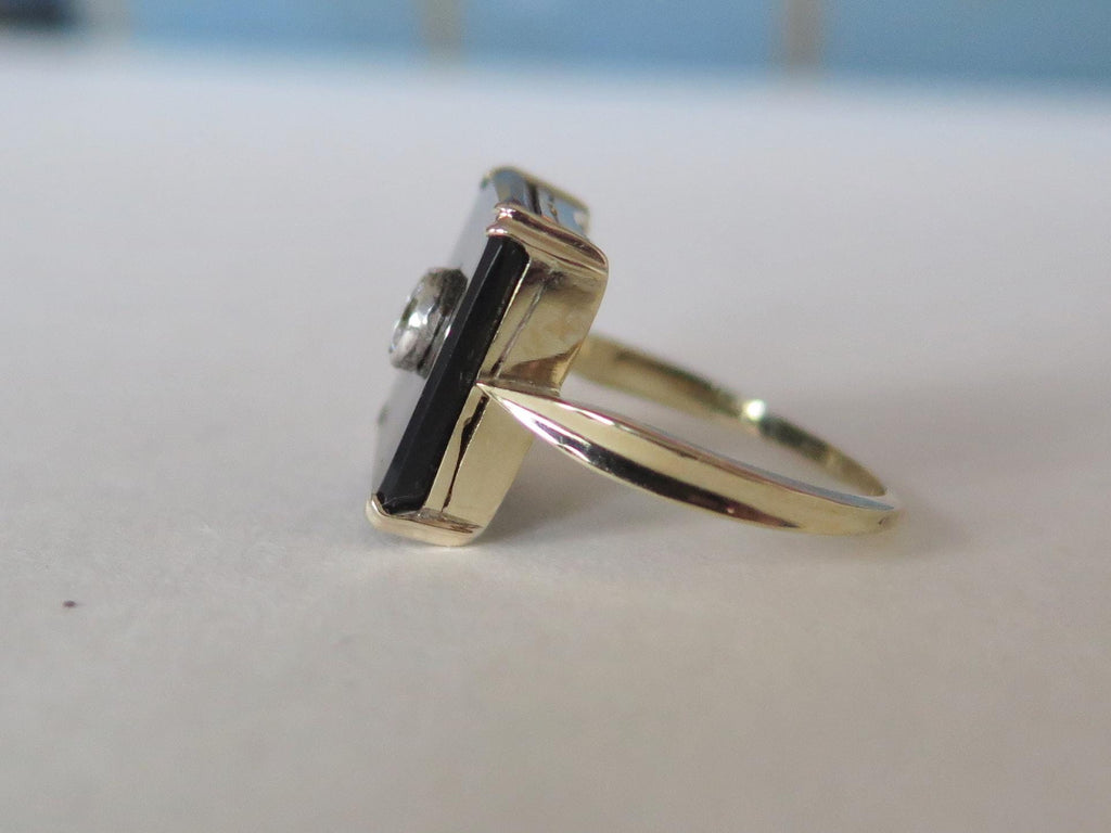 Antique Art Deco Onyx and Diamond Ring 9k Gold Antique 1930s