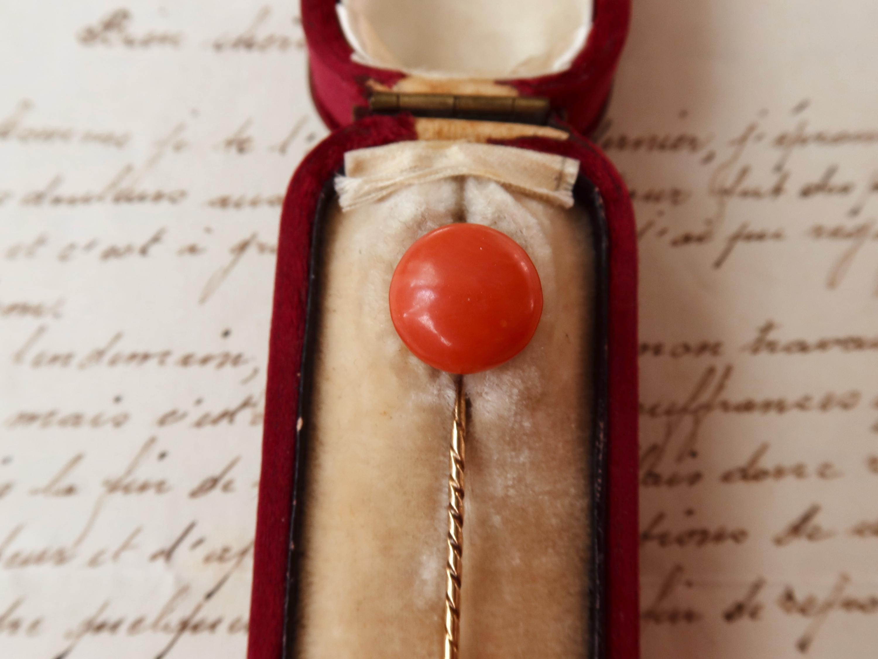 Antique 14K Gold Tie Pin with Natural Coral Cabochon