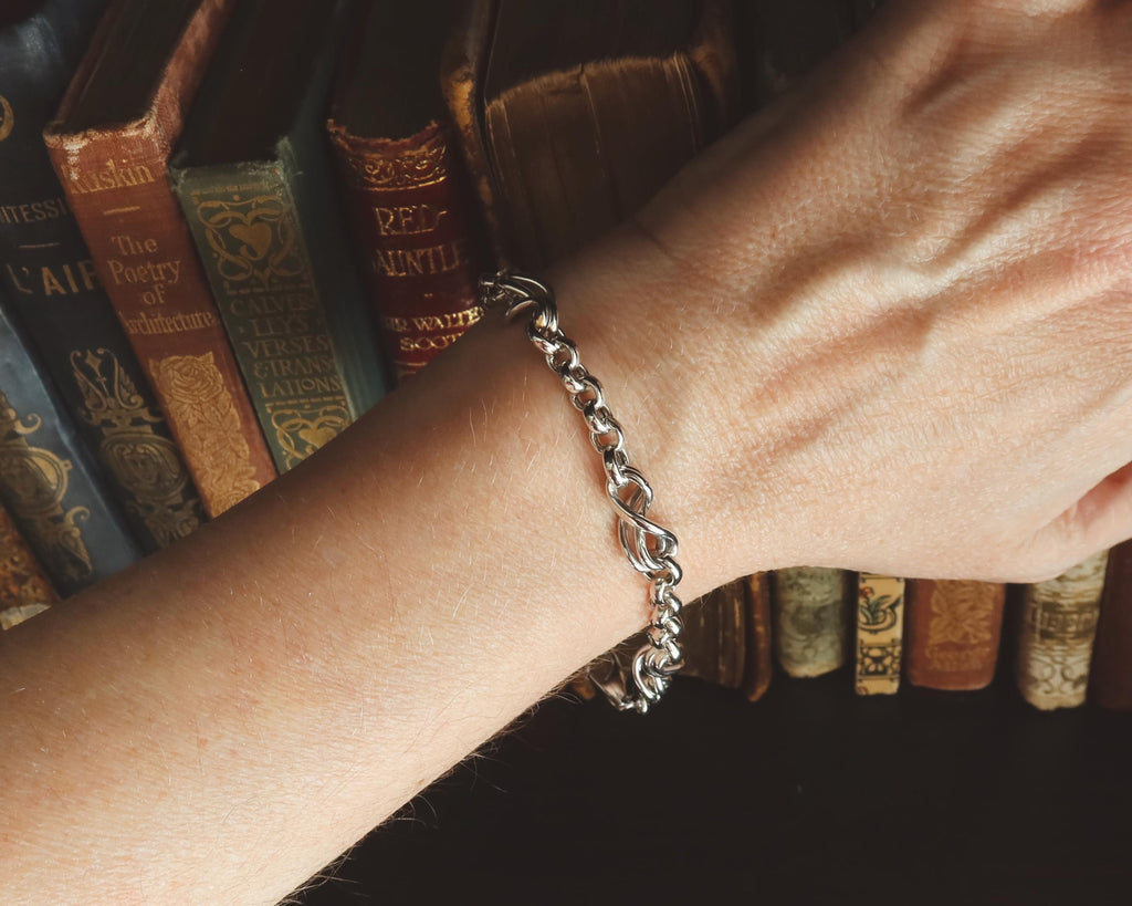 Vintage 18k White Gold Bracelet with Sculptural Interlocking Links