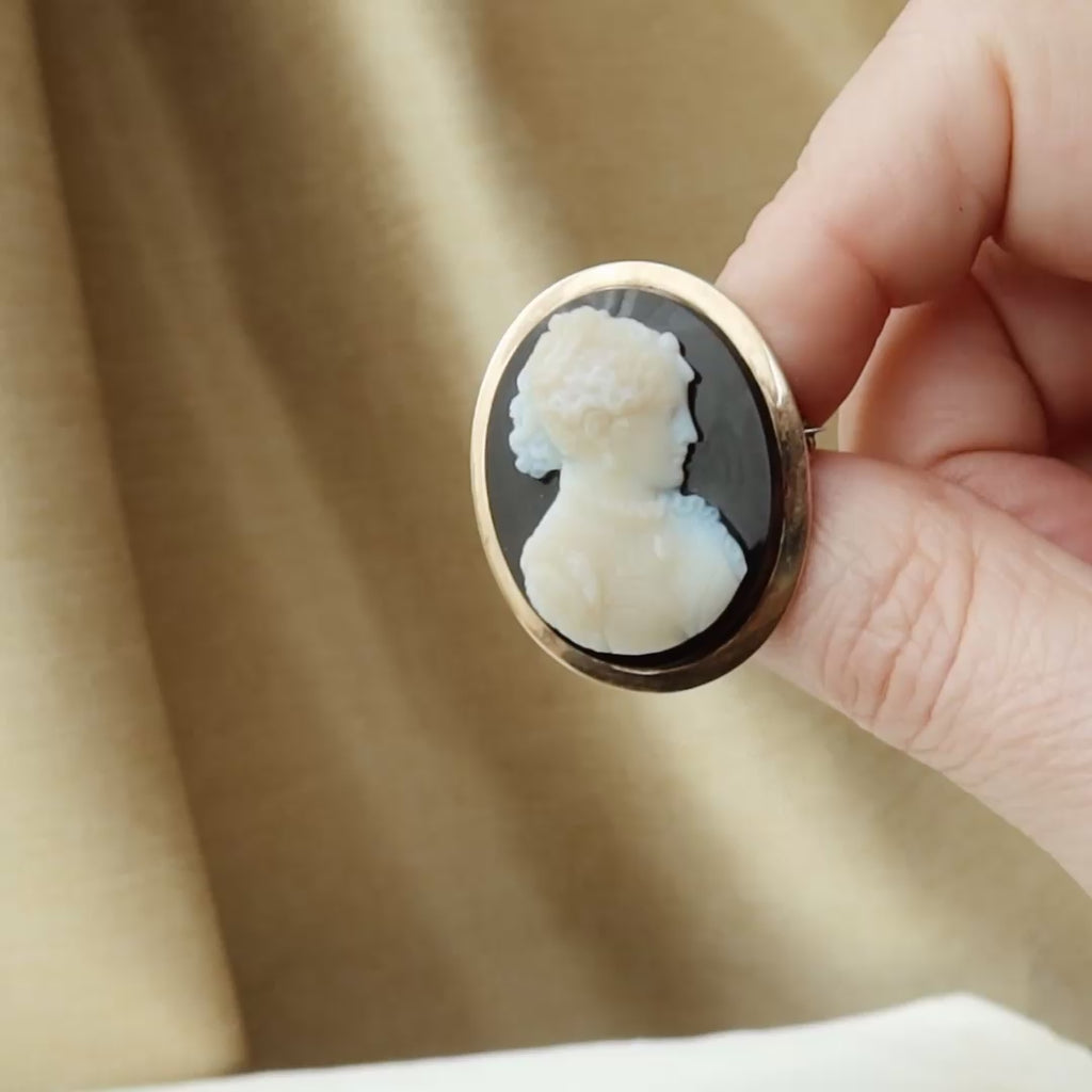 Antique Cameo Brooch Pendant in 14k Gold